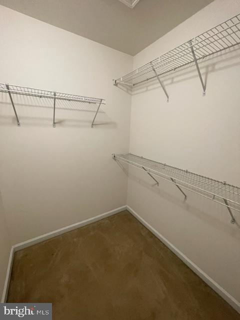 LOUDOUN VALLEY ESTATES 2 - Residential Lease