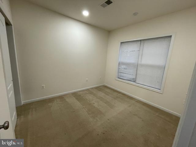 LOUDOUN VALLEY ESTATES 2 - Residential Lease