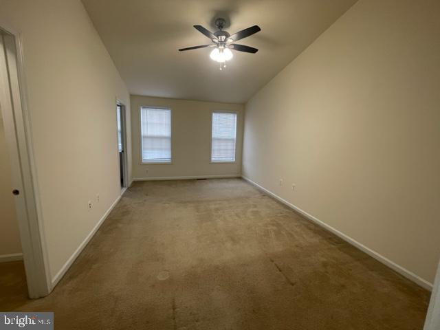 LOUDOUN VALLEY ESTATES 2 - Residential Lease