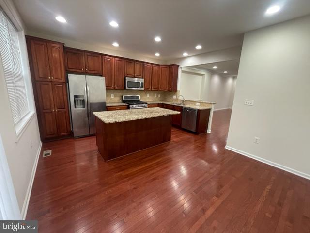 LOUDOUN VALLEY ESTATES 2 - Residential Lease