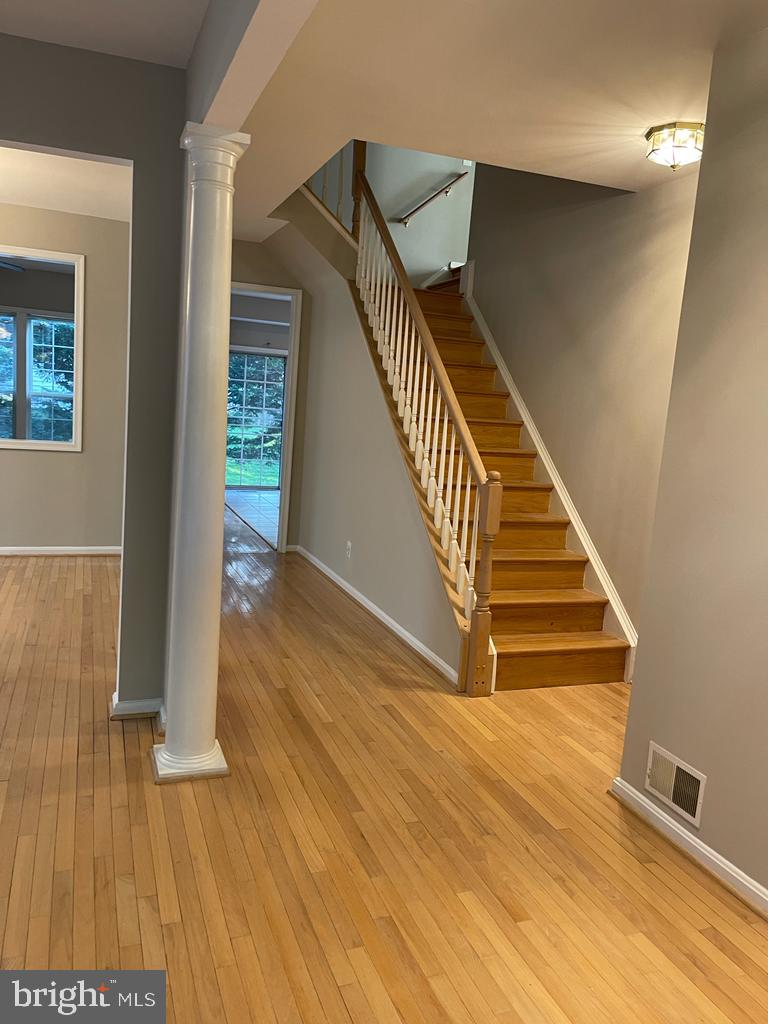 THE COURTS OF FOX MILL - Residential Lease