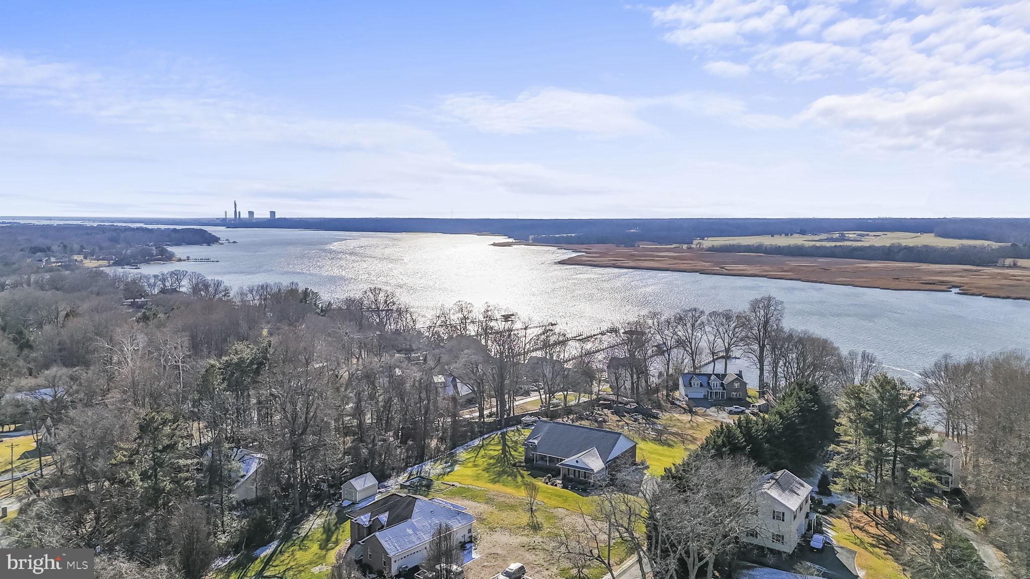 HOLLAND CLIFF SHORES - Residential