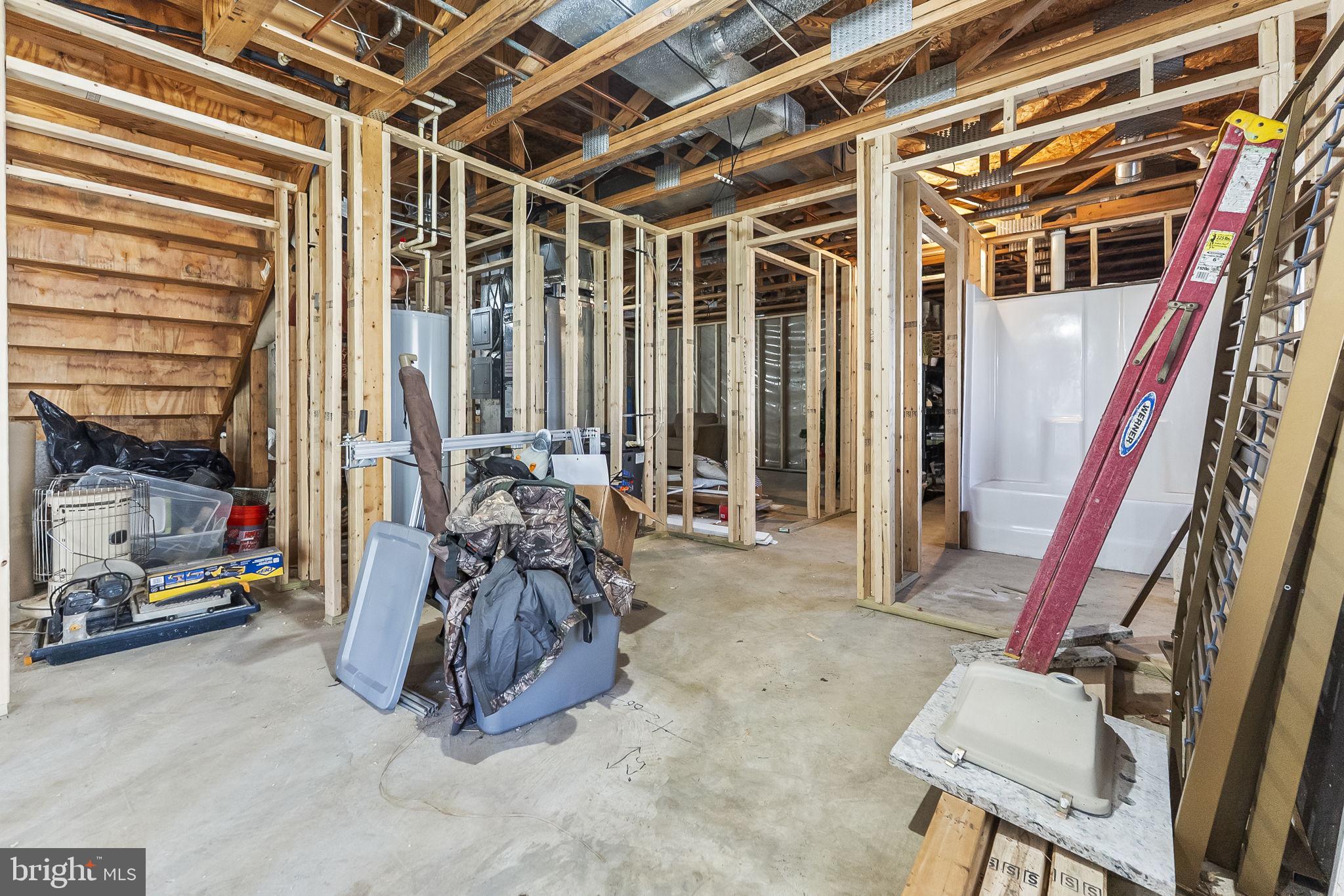 HOLLAND CLIFF SHORES - Residential