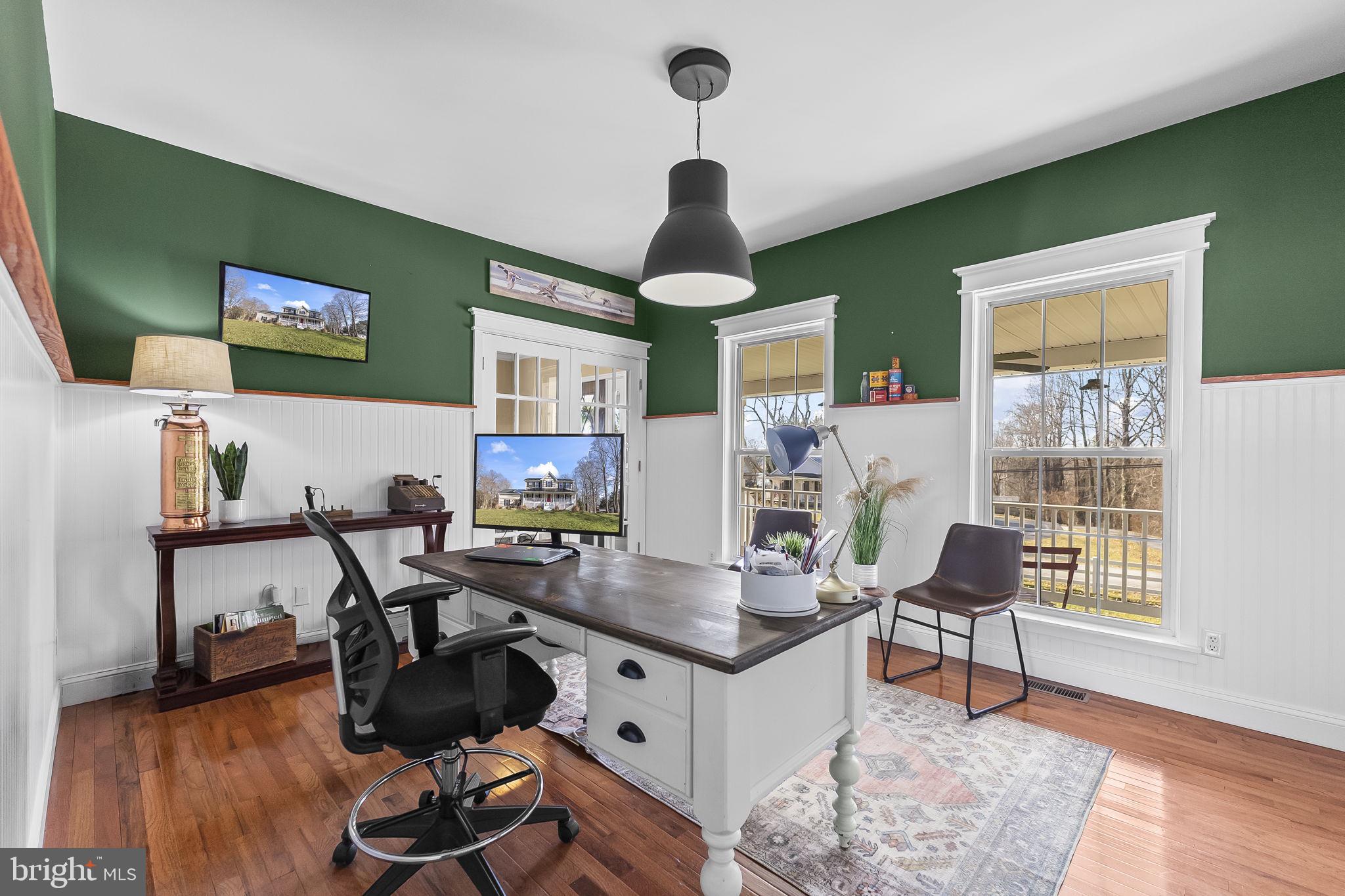 HOLLAND CLIFF SHORES - Residential