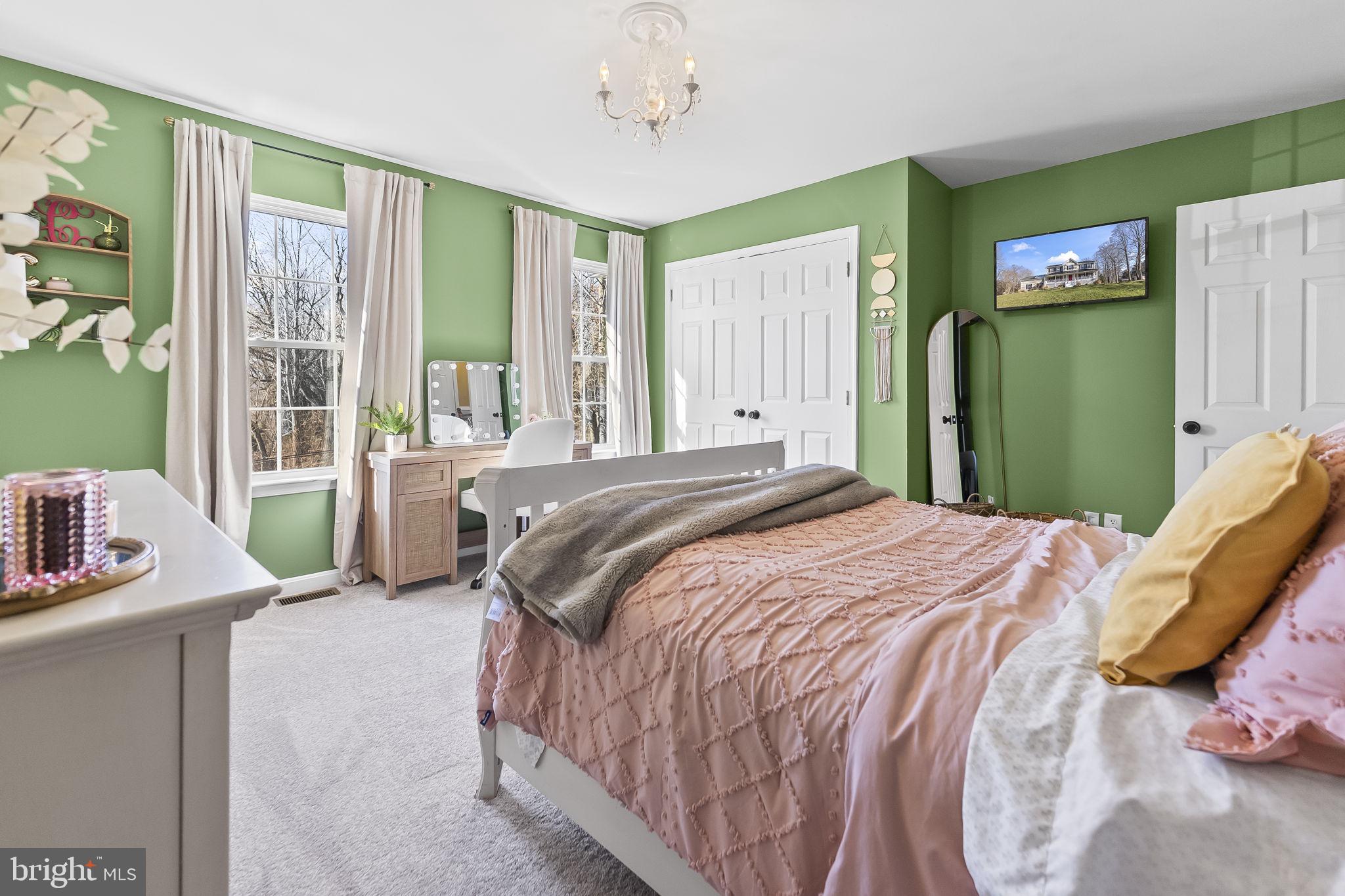 HOLLAND CLIFF SHORES - Residential