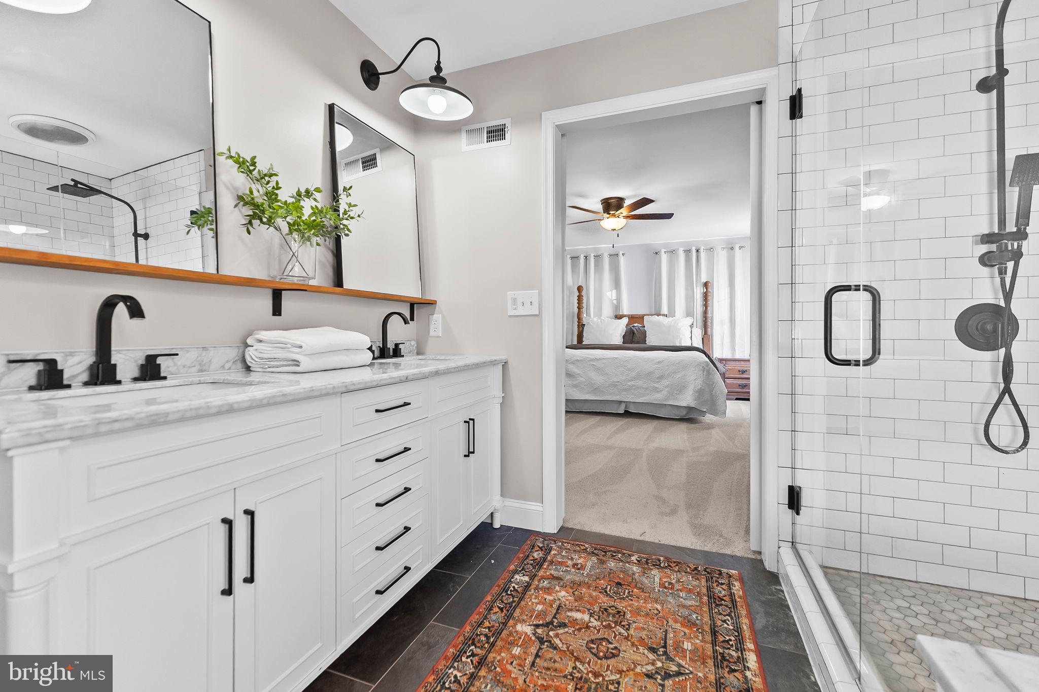 HOLLAND CLIFF SHORES - Residential