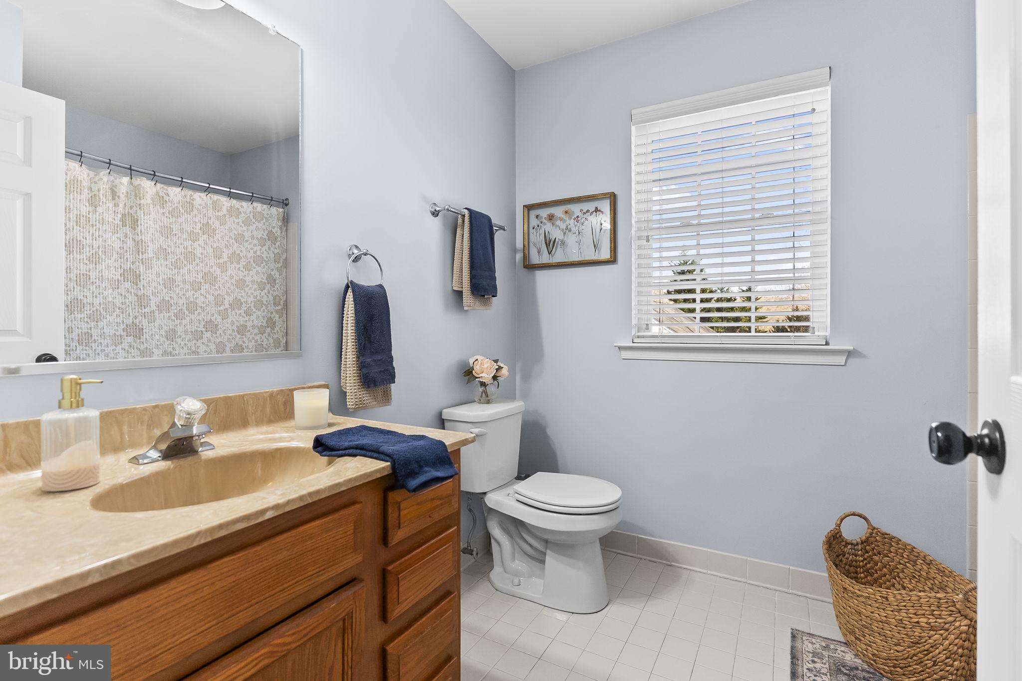 HOLLAND CLIFF SHORES - Residential