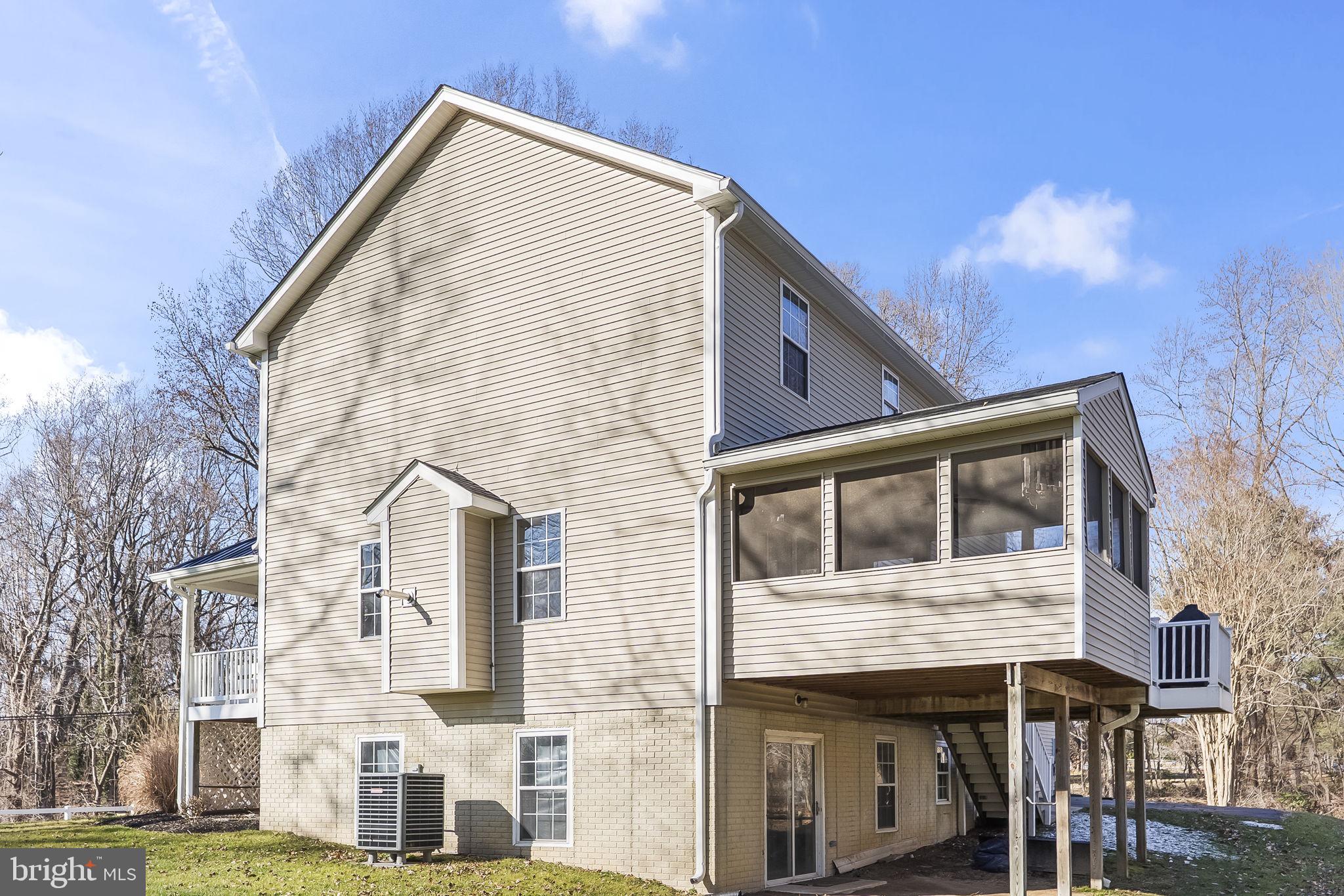 HOLLAND CLIFF SHORES - Residential