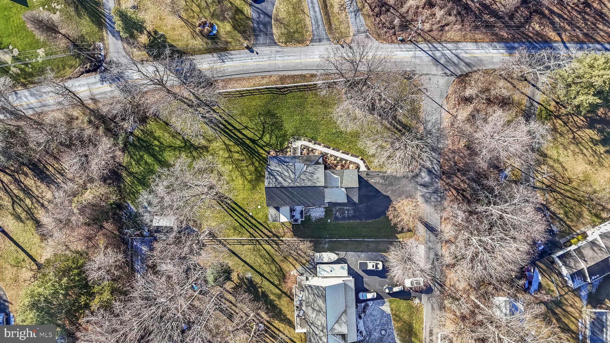 HOLLAND CLIFF SHORES - Residential