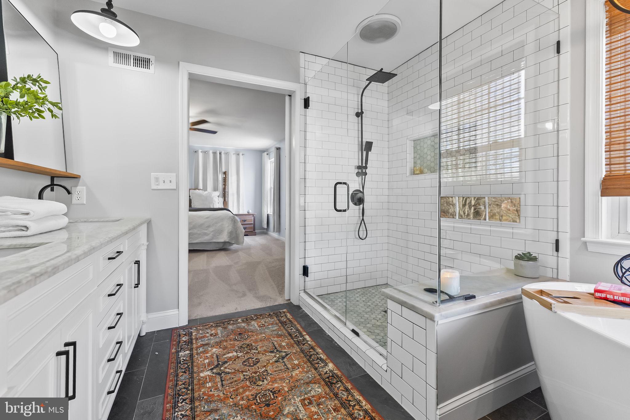 HOLLAND CLIFF SHORES - Residential