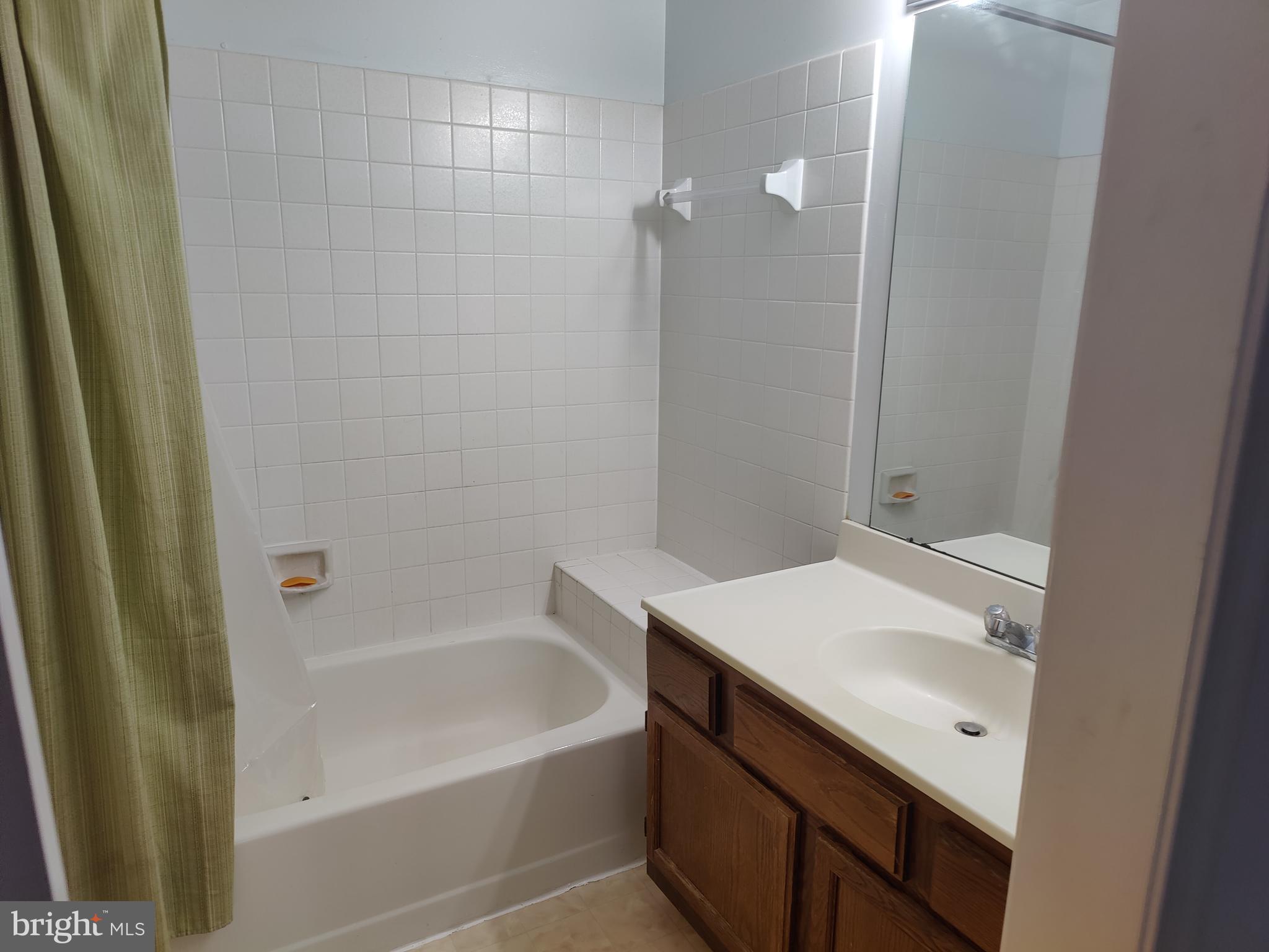 TIVOLI - Residential Lease