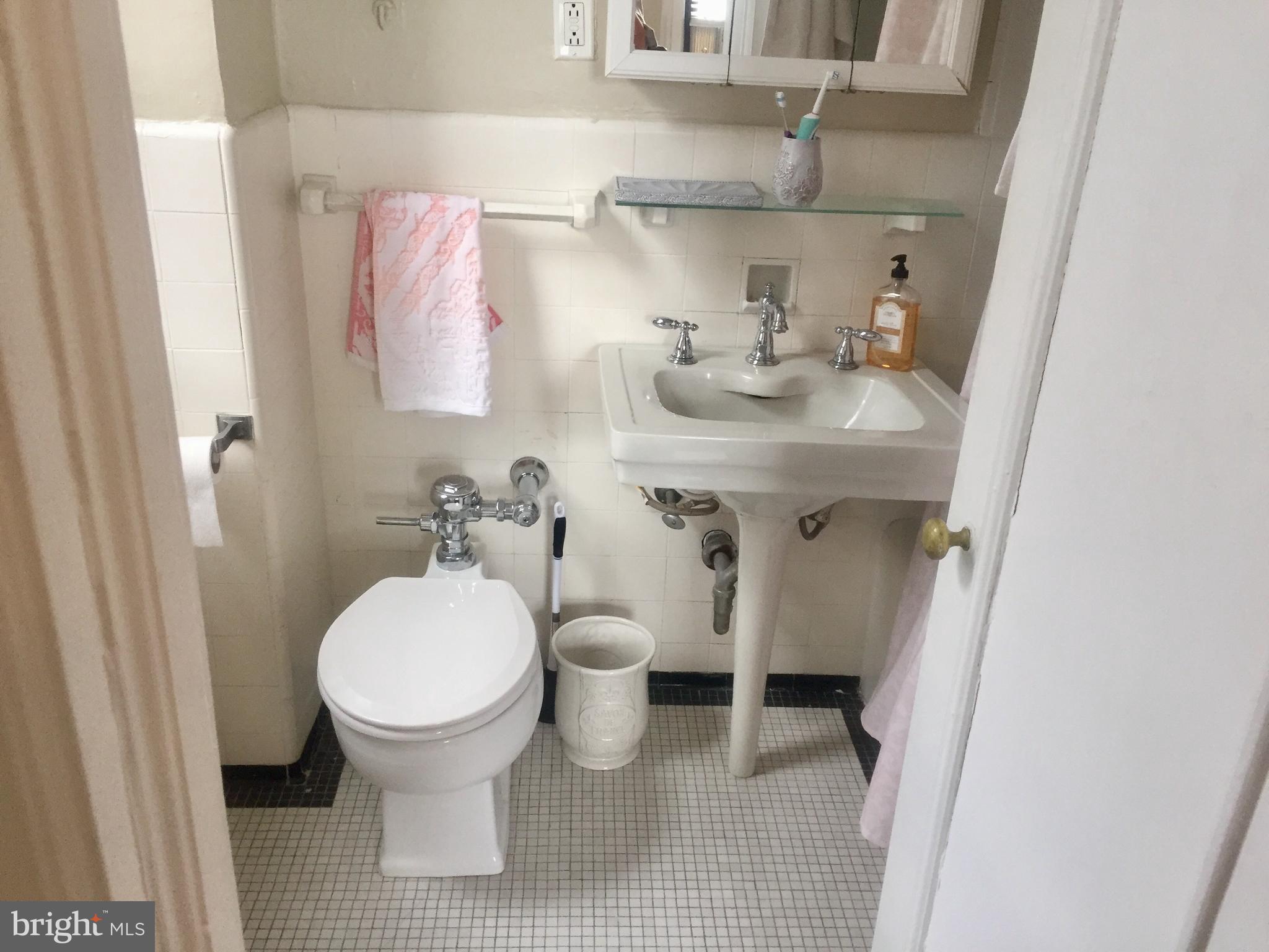 RITTENHOUSE SQUARE - Residential Lease