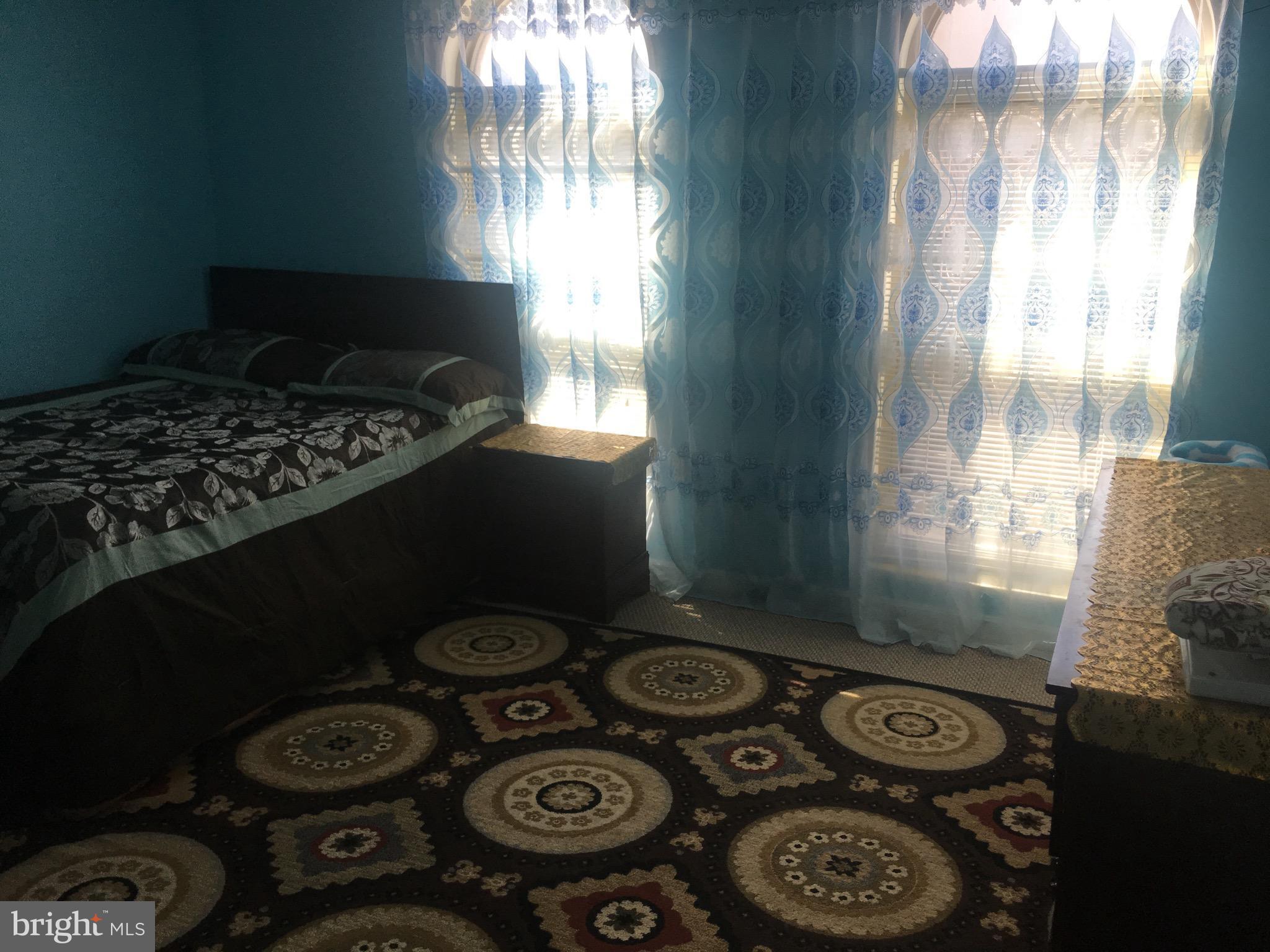 CANTERBURY SQUARE - Residential Lease