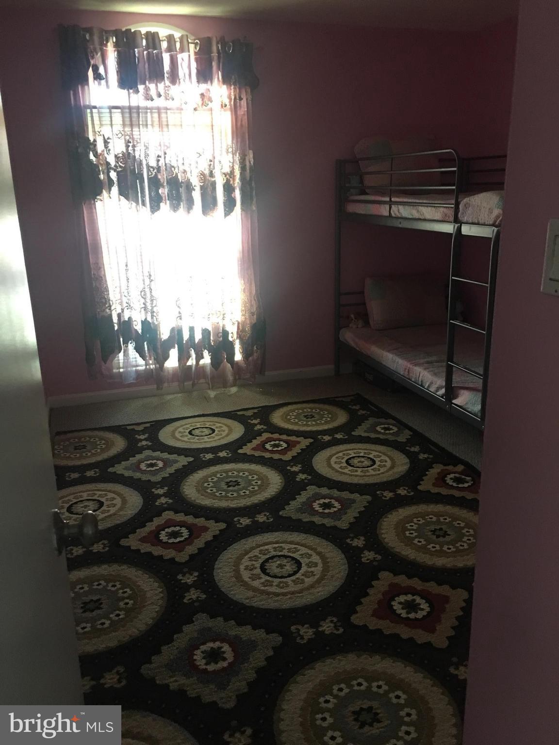 CANTERBURY SQUARE - Residential Lease