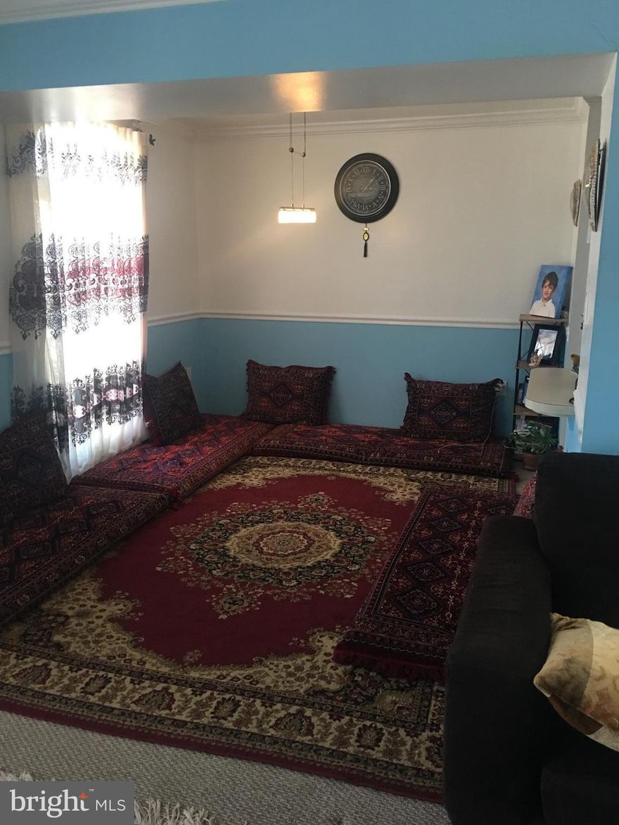 Agents plz call first/ Owner occupied/  Available end of April /great location ,2 bedrooms one full bath ,Condo fee includes utilities, Condo  w/washer & dryer in building. Storage shed included.Pr. Easy commute - near King Street metro, short walk to bus stop on Duke & Hundred Mile Run. Easy access to I-395, grocery store, & restaurants. first sentrilock  on the 2nd rail with my card on the back.