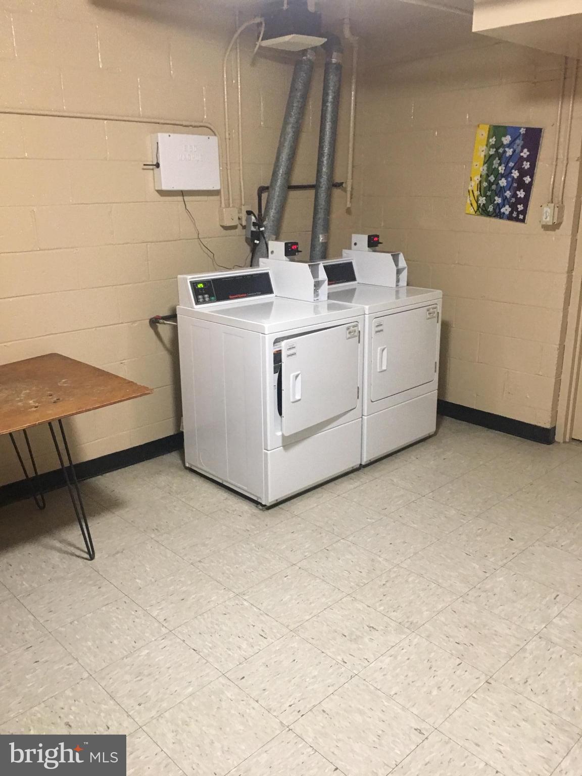 CANTERBURY SQUARE - Residential Lease