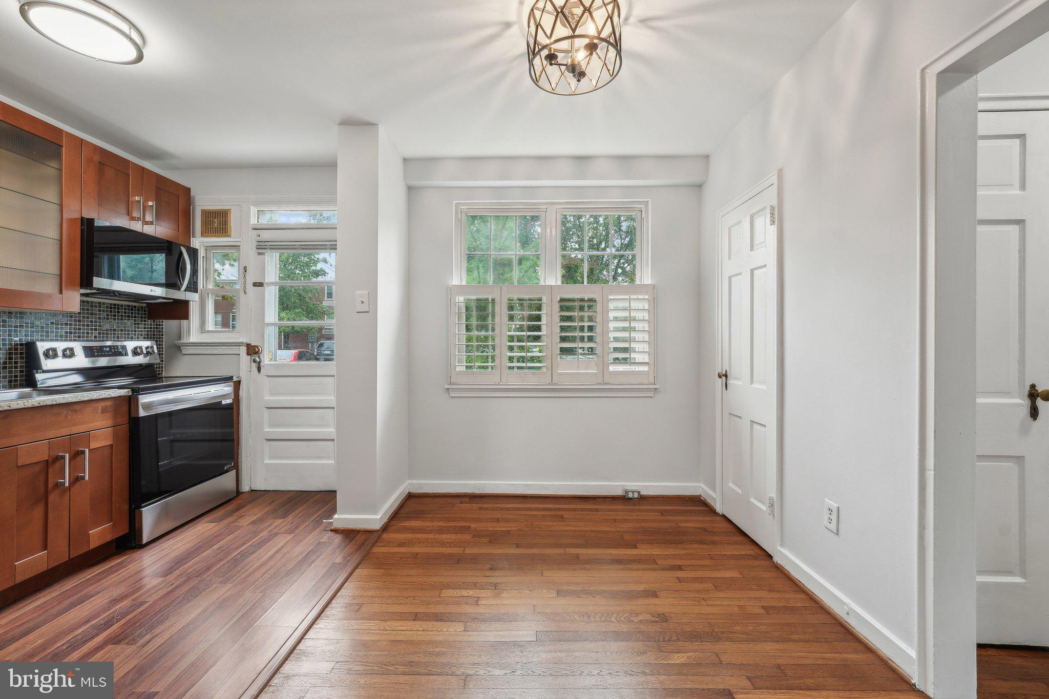 AUBURN VILLAGE - Residential