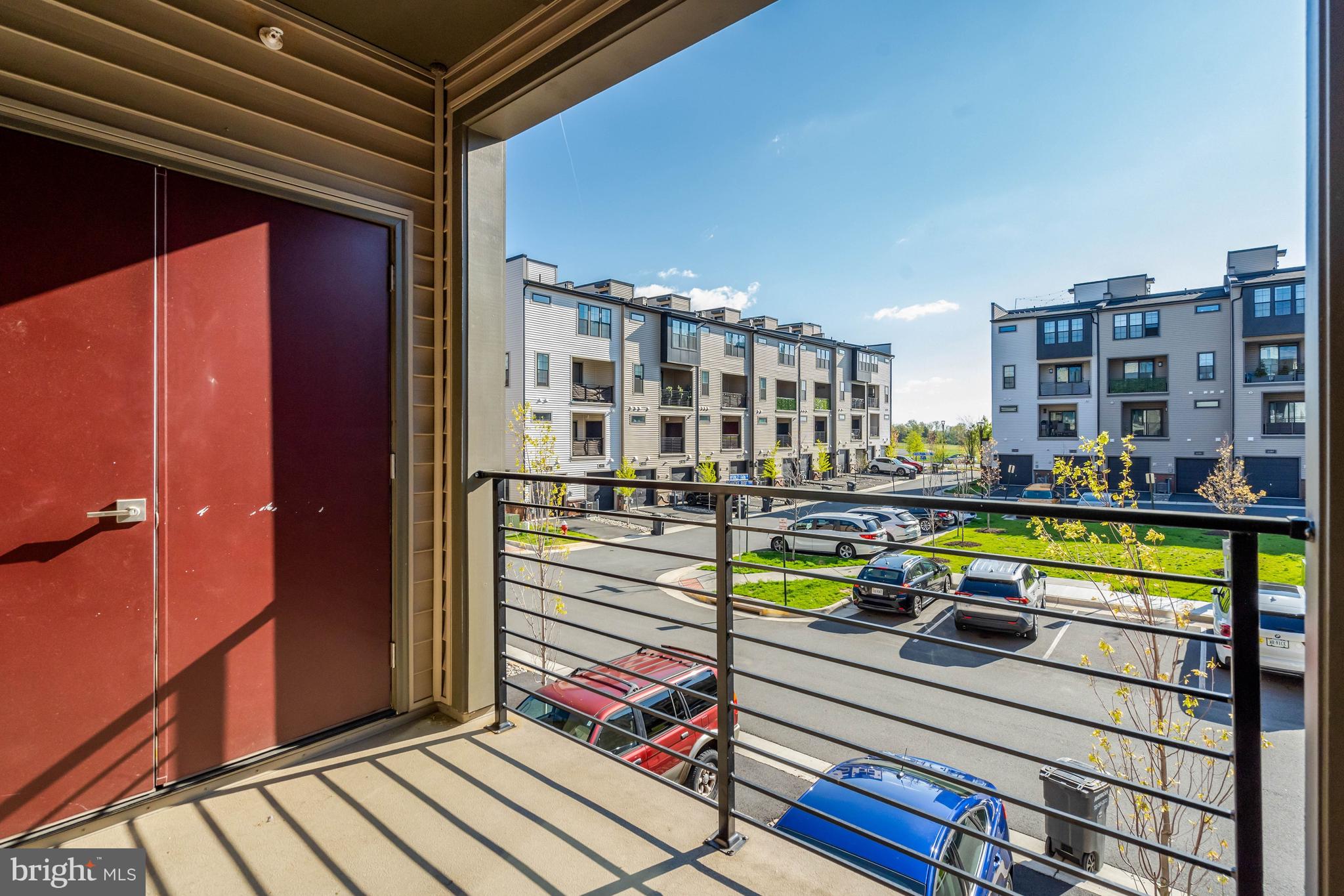METRO WALK AT MOOREFIELD STATION - Residential