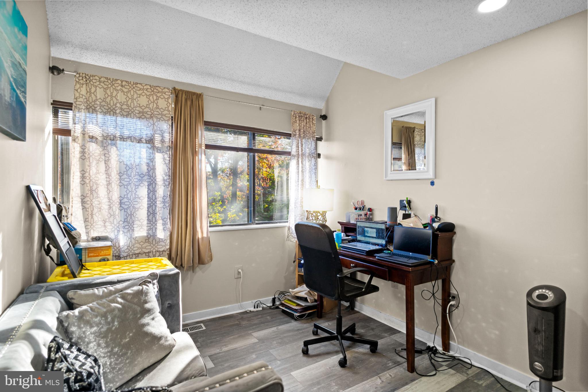 COLD SPRING NEWTOWN - Residential