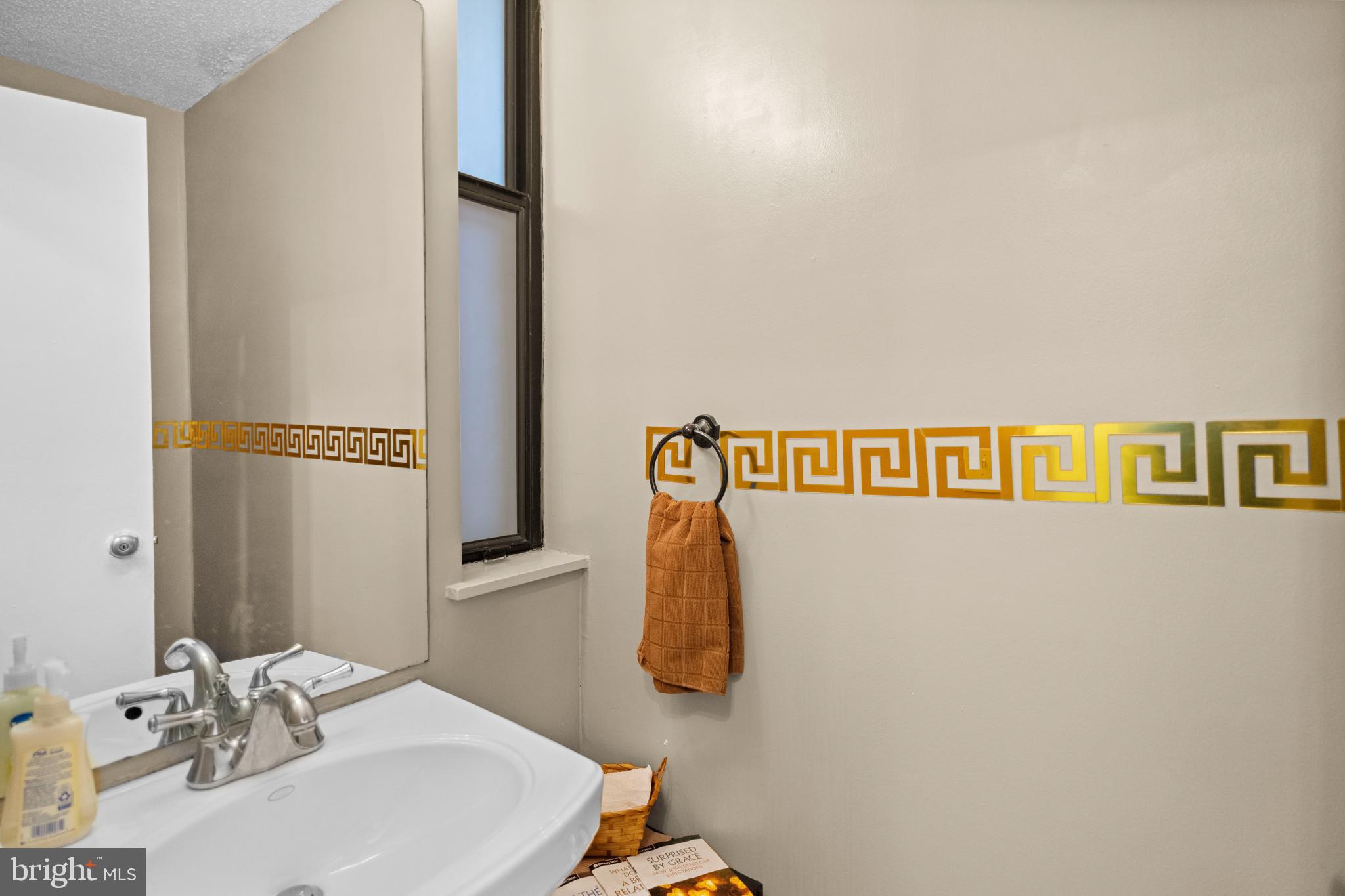 COLD SPRING NEWTOWN - Residential