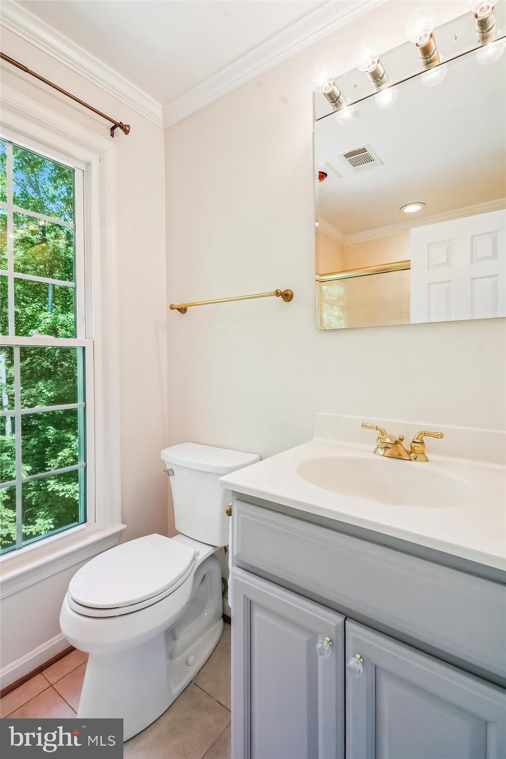 LAKE RIDGE - Residential Lease