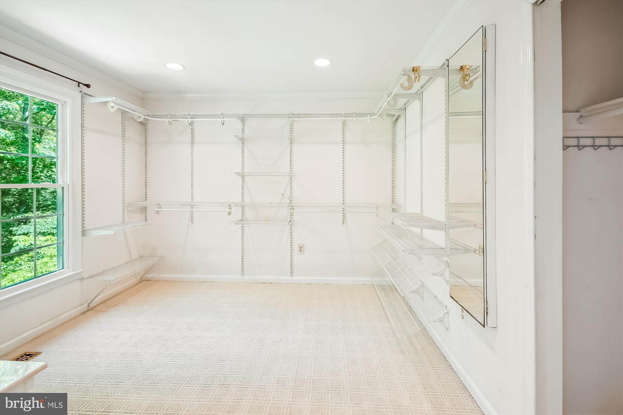 LAKE RIDGE - Residential Lease