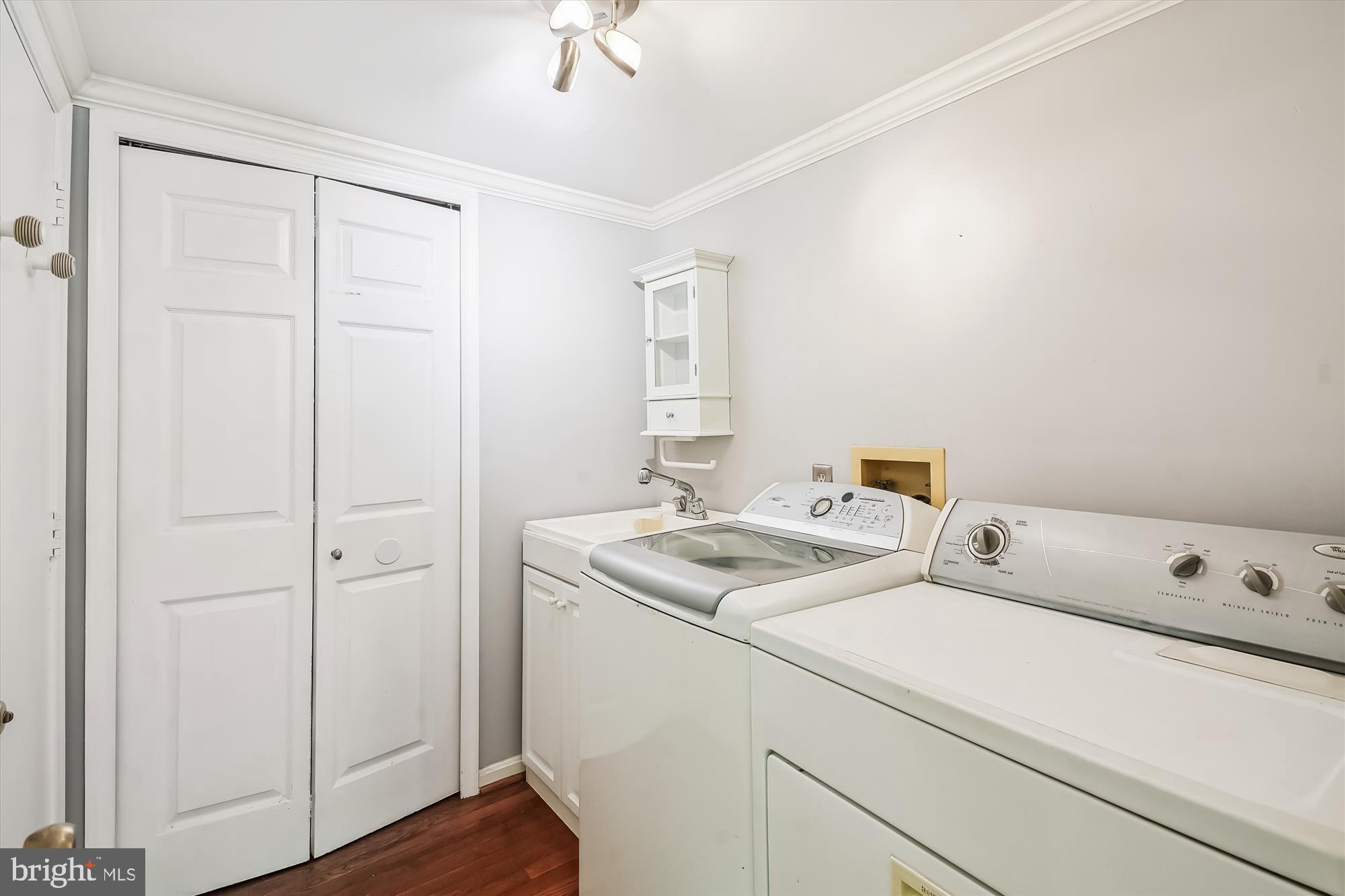 LAKE RIDGE - Residential Lease