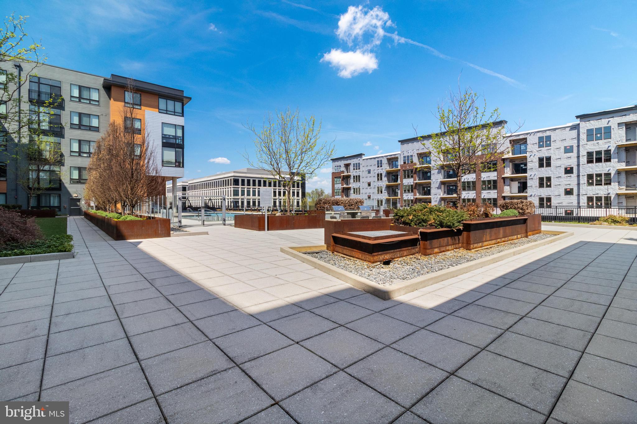 NATIONAL HARBOR - Residential