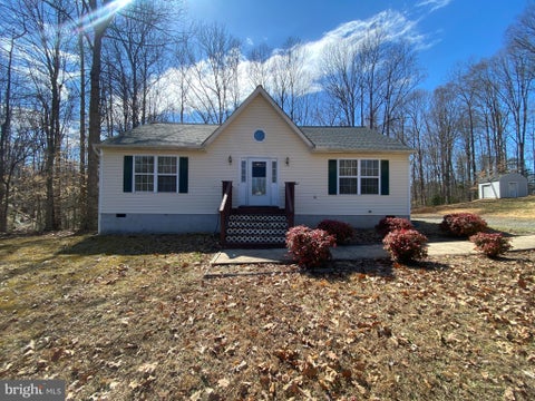 Homes For Rent - 211 Cedar Ridge Drive<br/> RUTHER GLEN, VA 22546