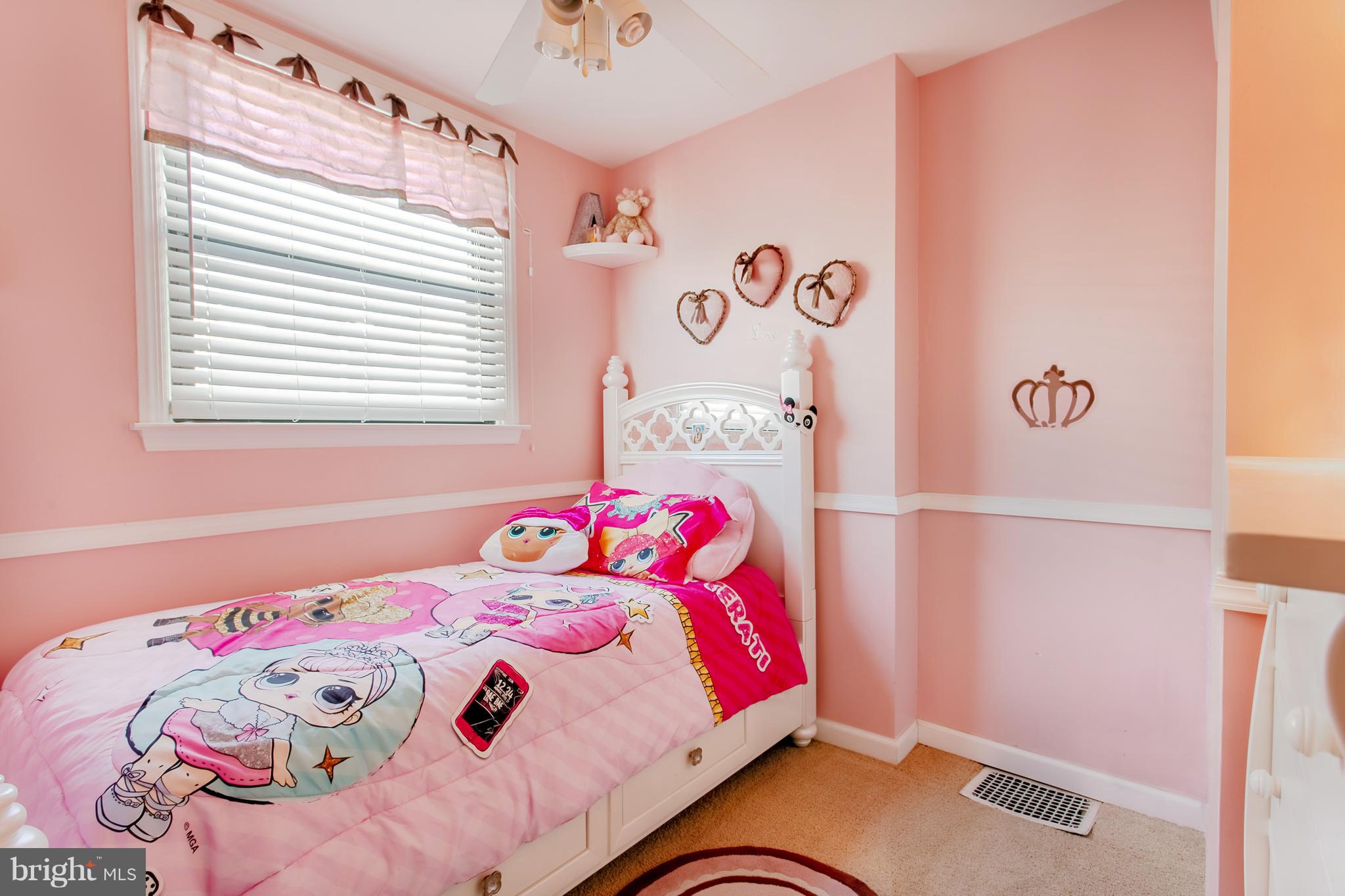 GIRARD ESTATES - Residential