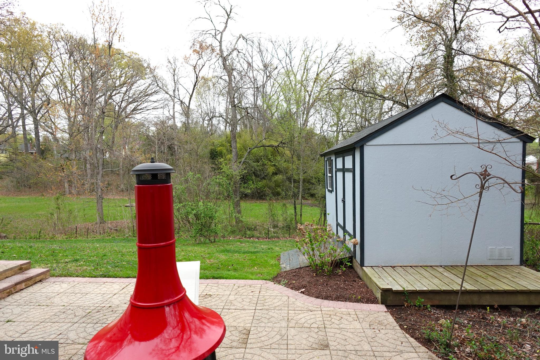 SILVER ROCK PARK - Residential Lease