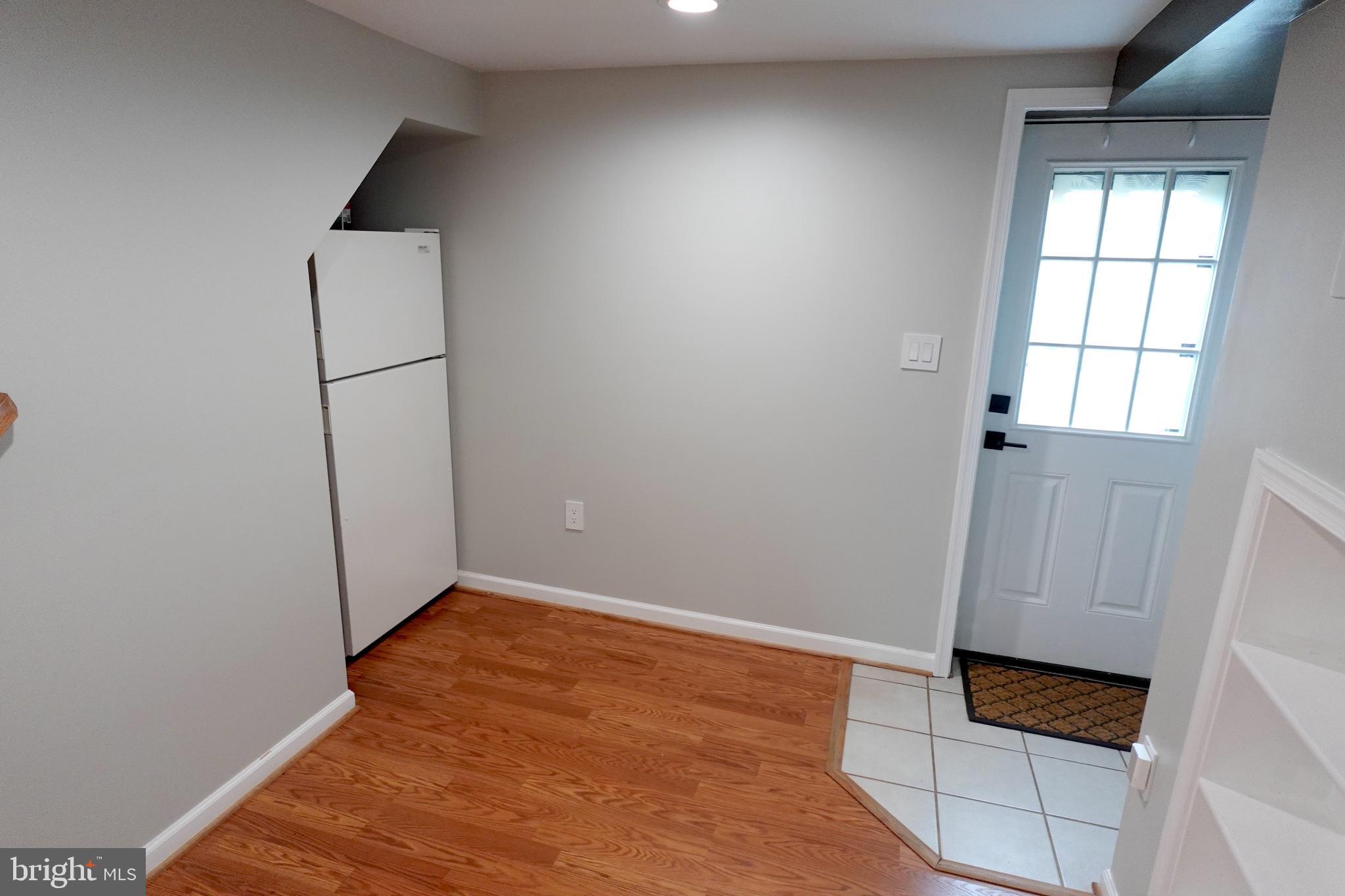 SILVER ROCK PARK - Residential Lease