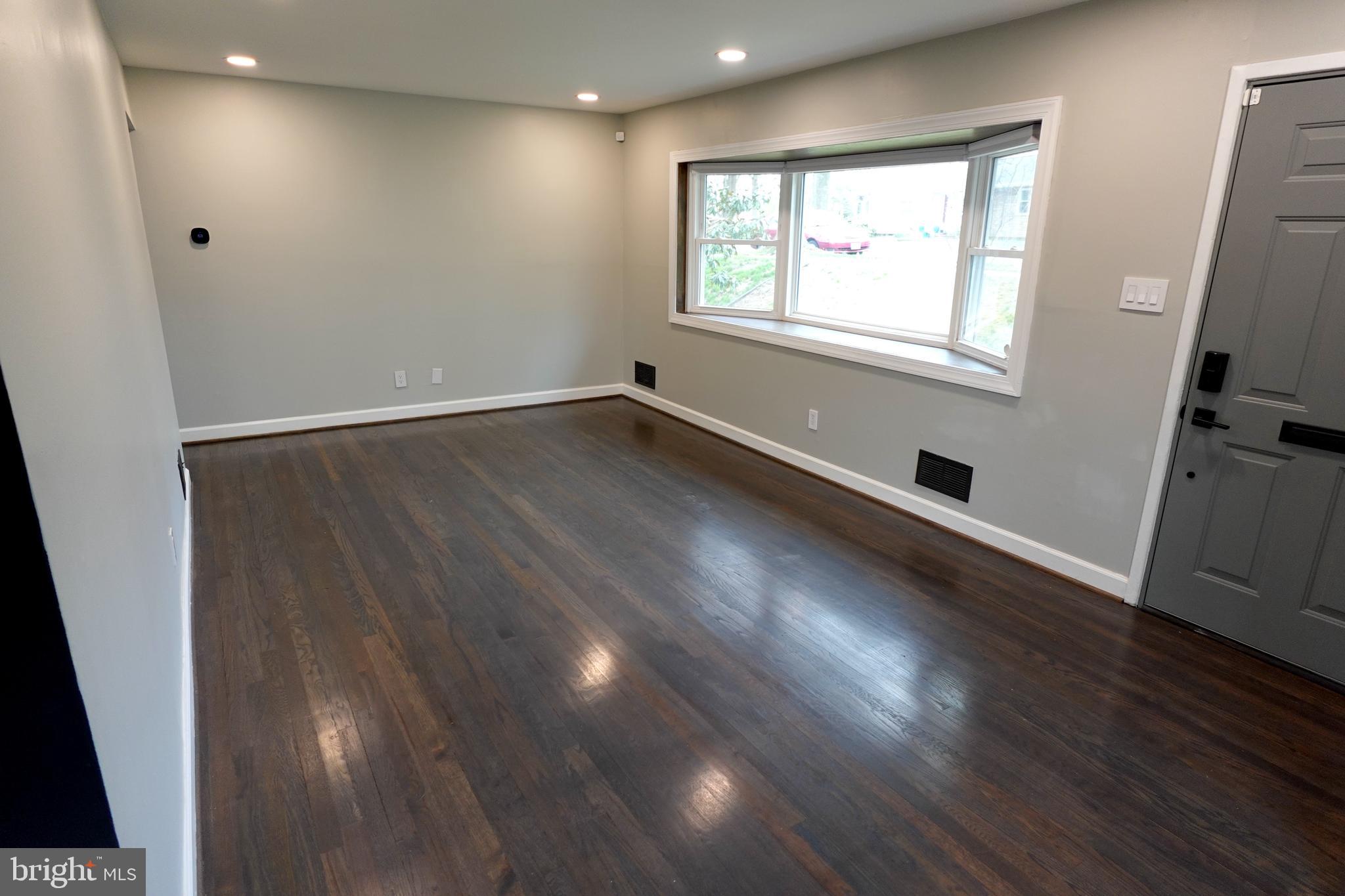 SILVER ROCK PARK - Residential Lease