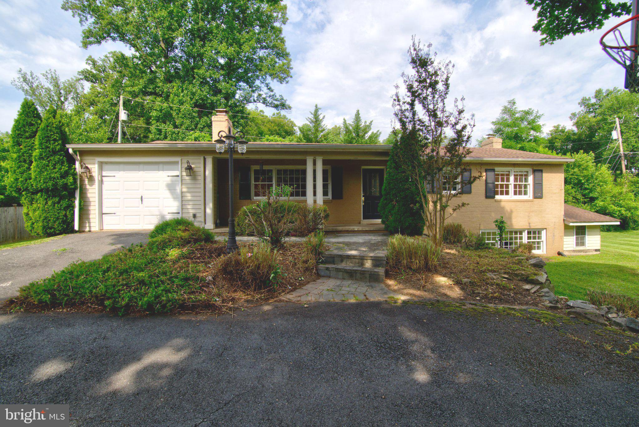 900 WALKER ROAD