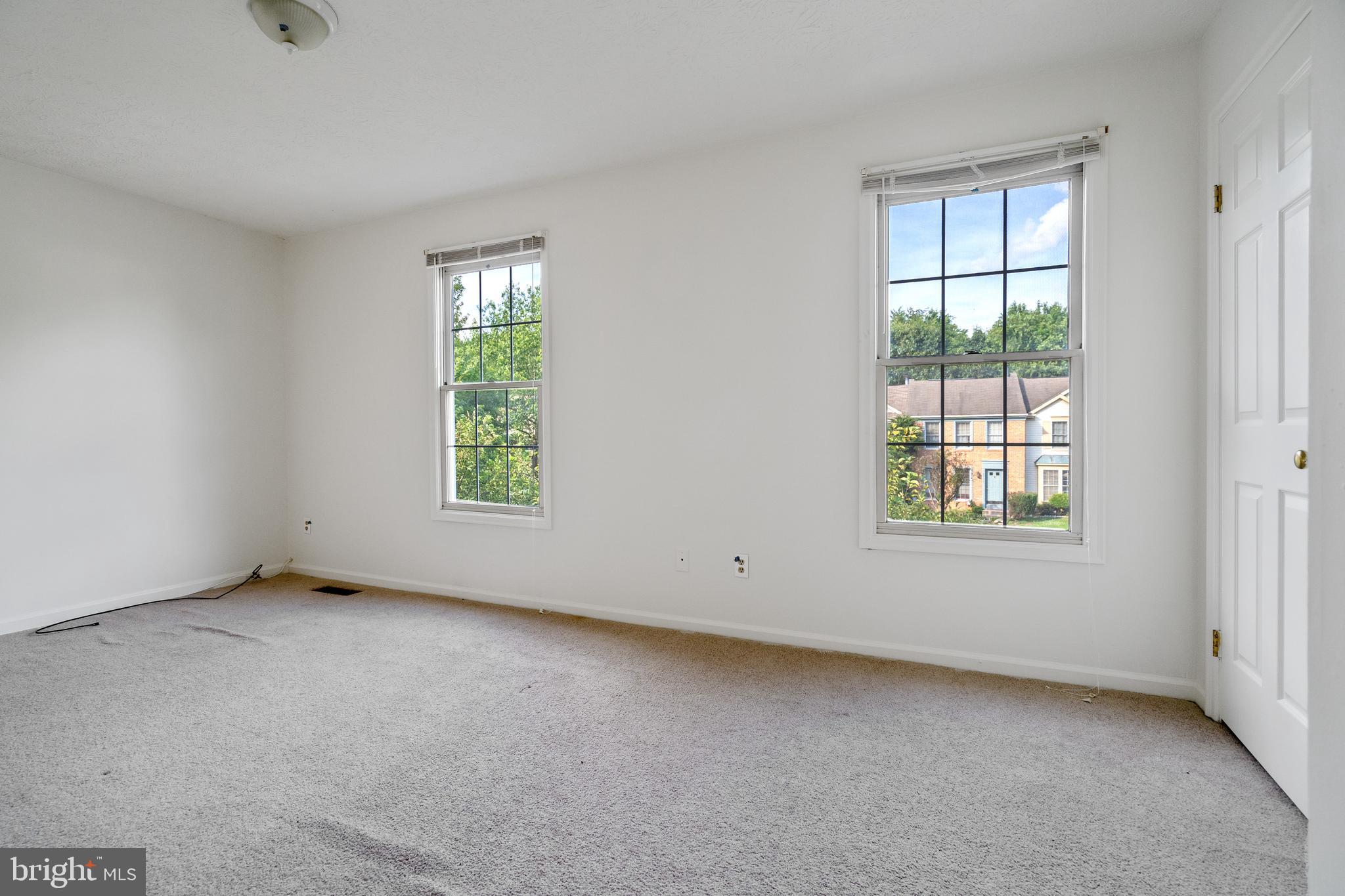 SEVEN OAKS - Residential