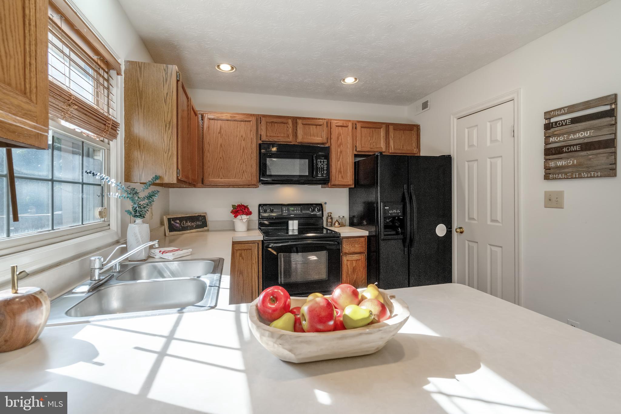 SEVEN OAKS - Residential