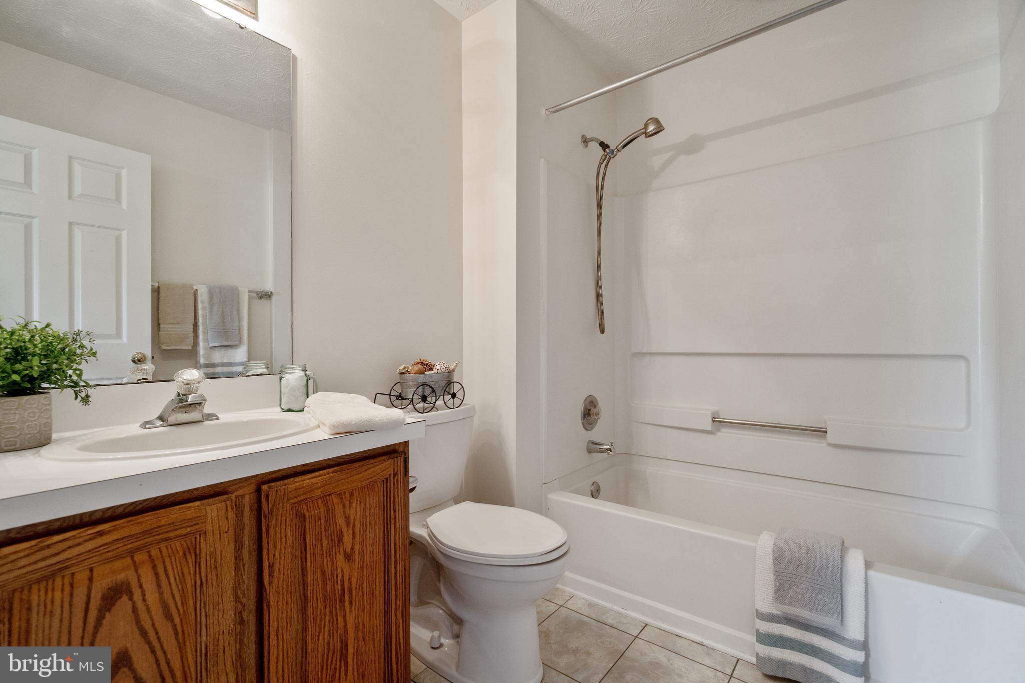 SEVEN OAKS - Residential