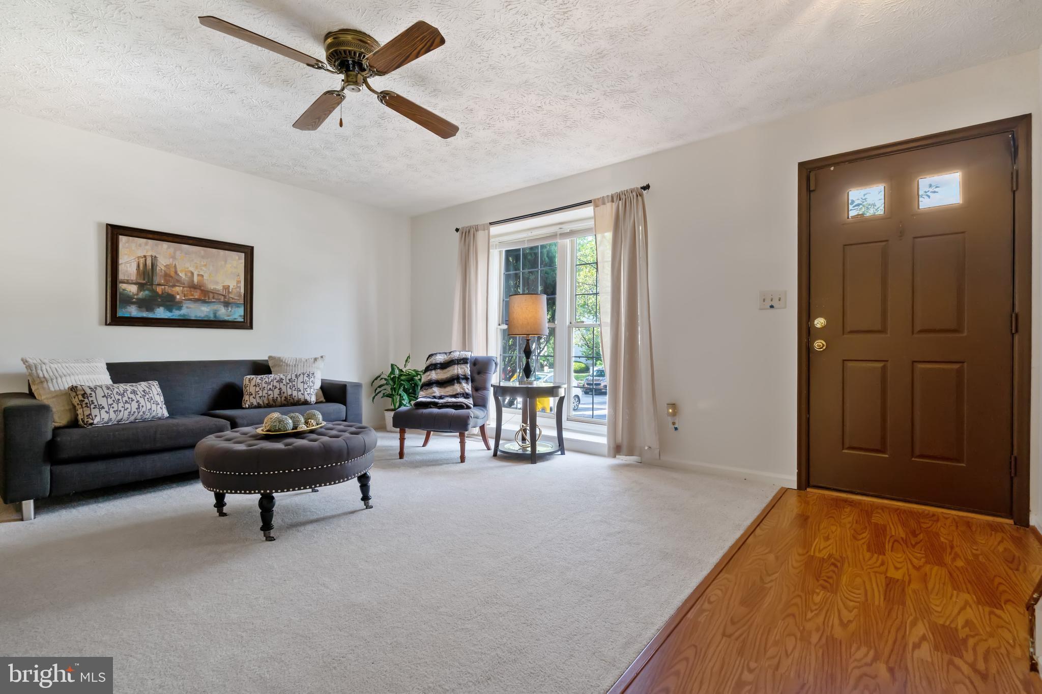 SEVEN OAKS - Residential