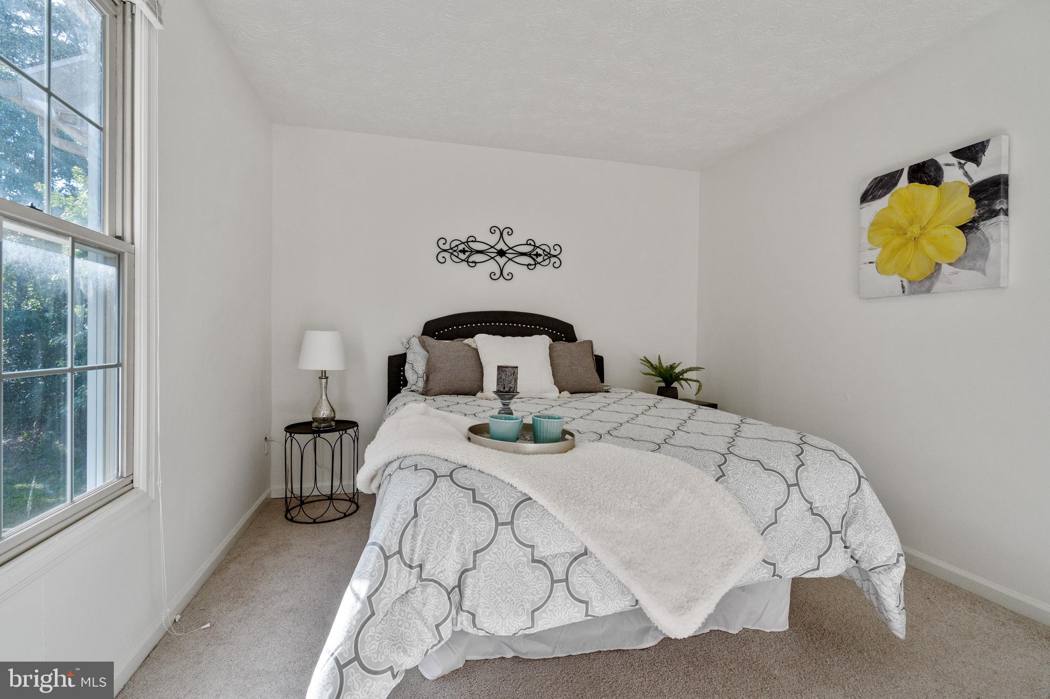 SEVEN OAKS - Residential