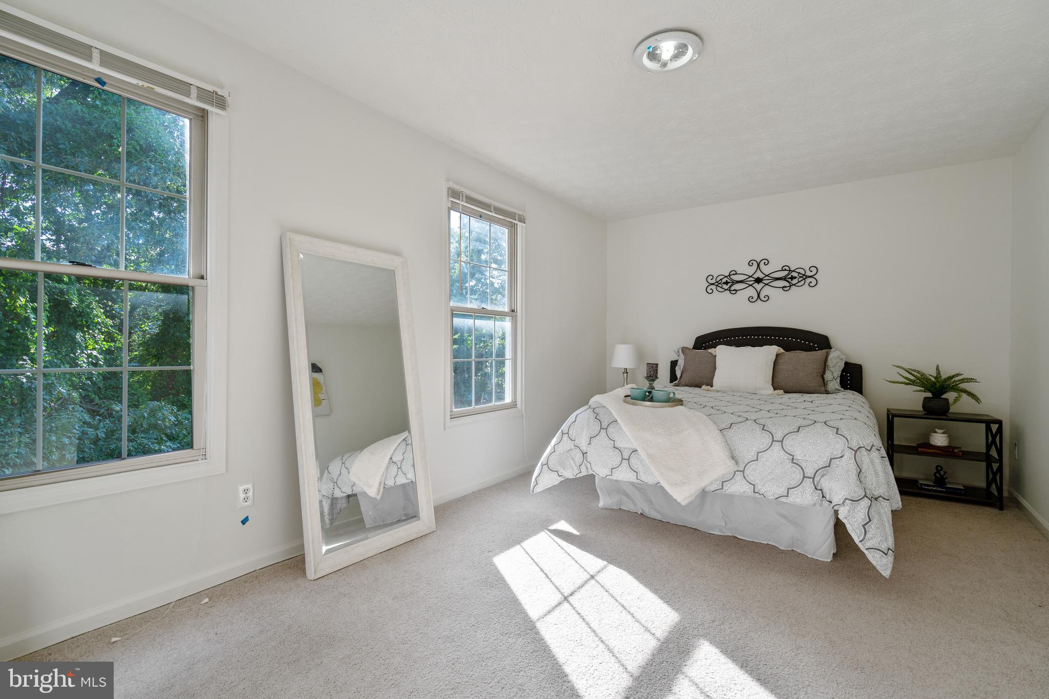 SEVEN OAKS - Residential