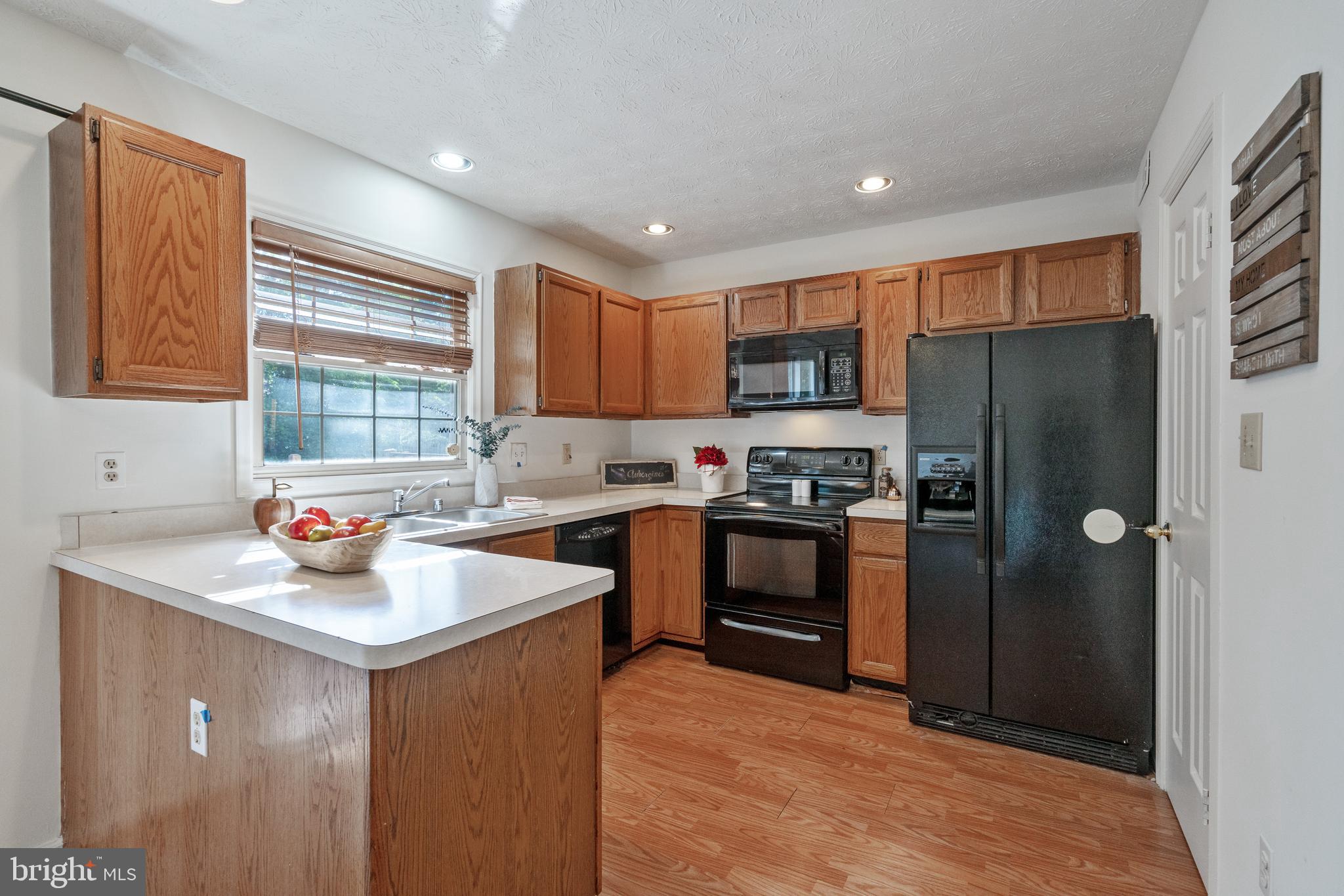 SEVEN OAKS - Residential