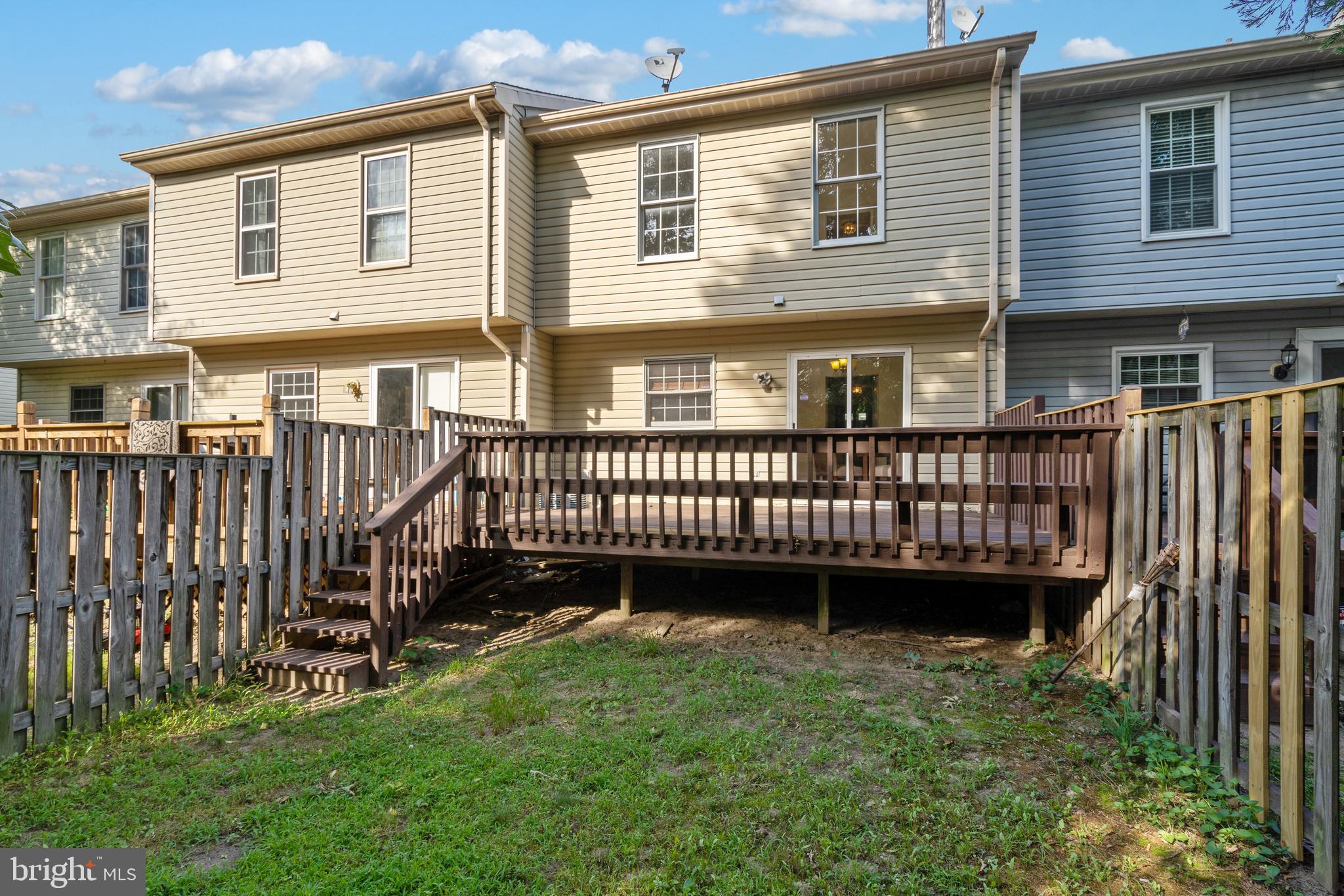 SEVEN OAKS - Residential