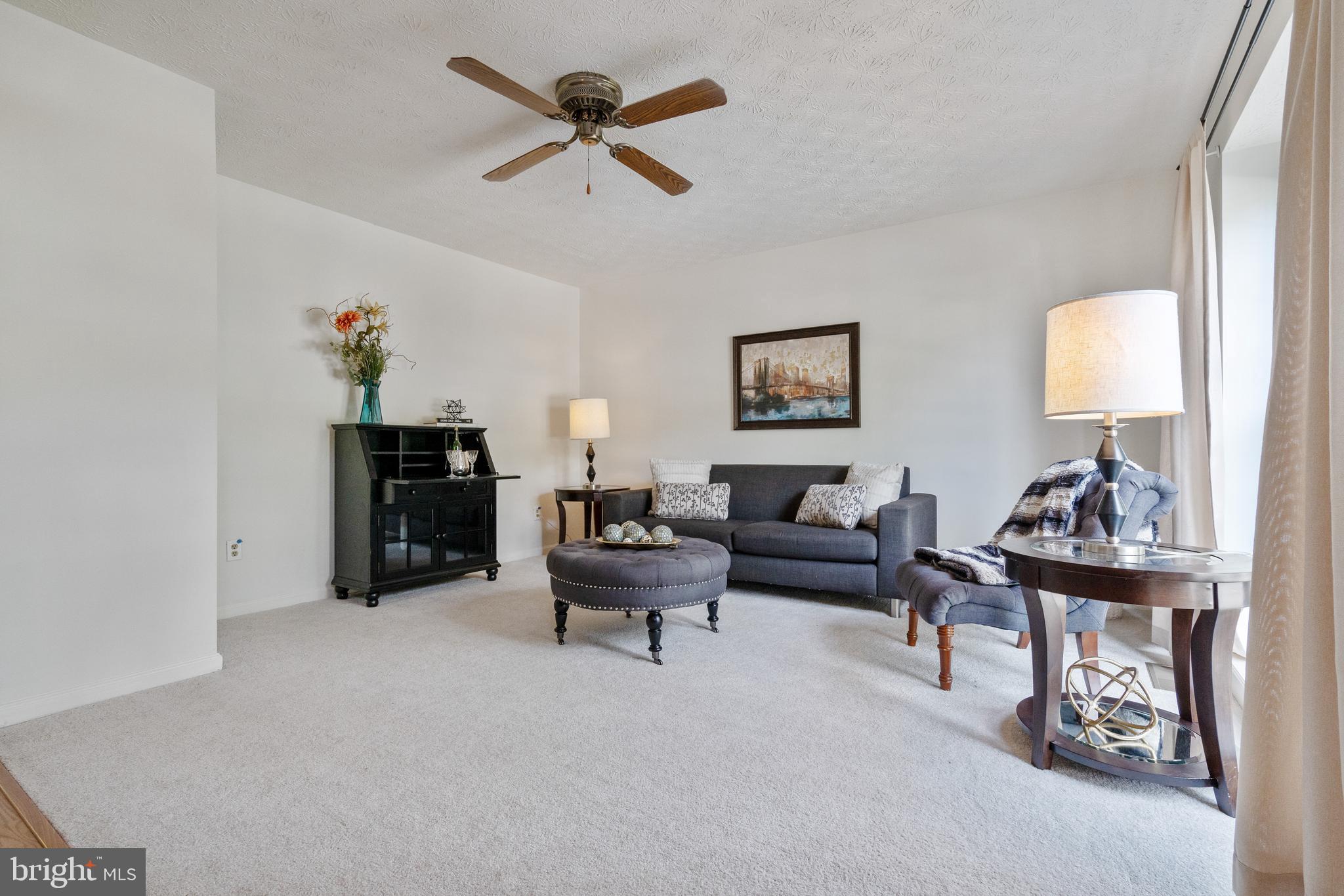 SEVEN OAKS - Residential