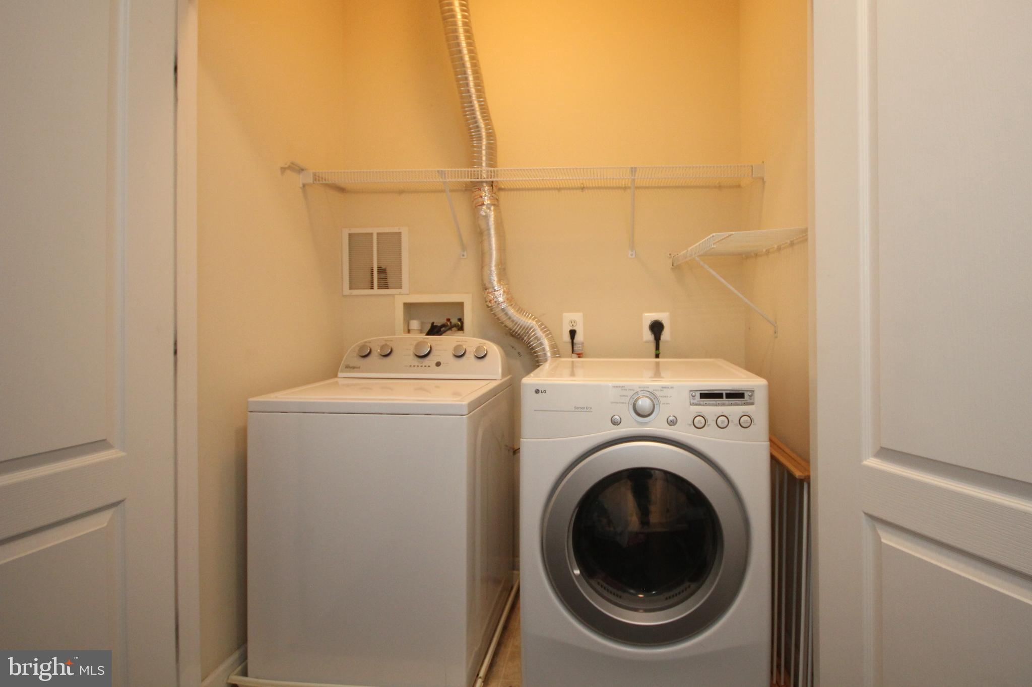 CARRIAGE LAWN - Residential