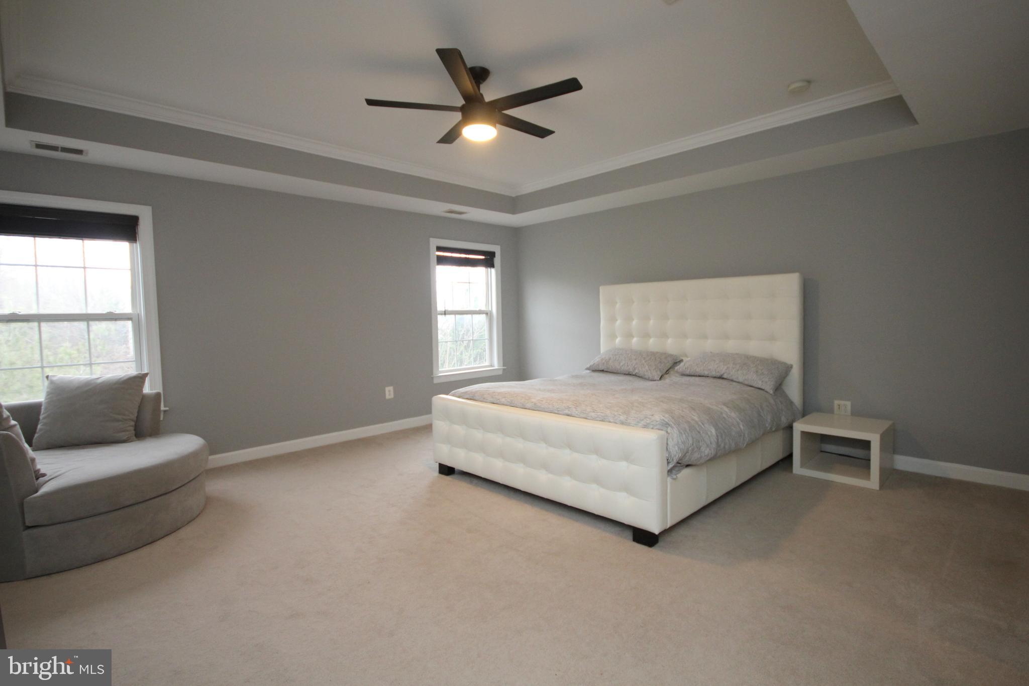 CARRIAGE LAWN - Residential