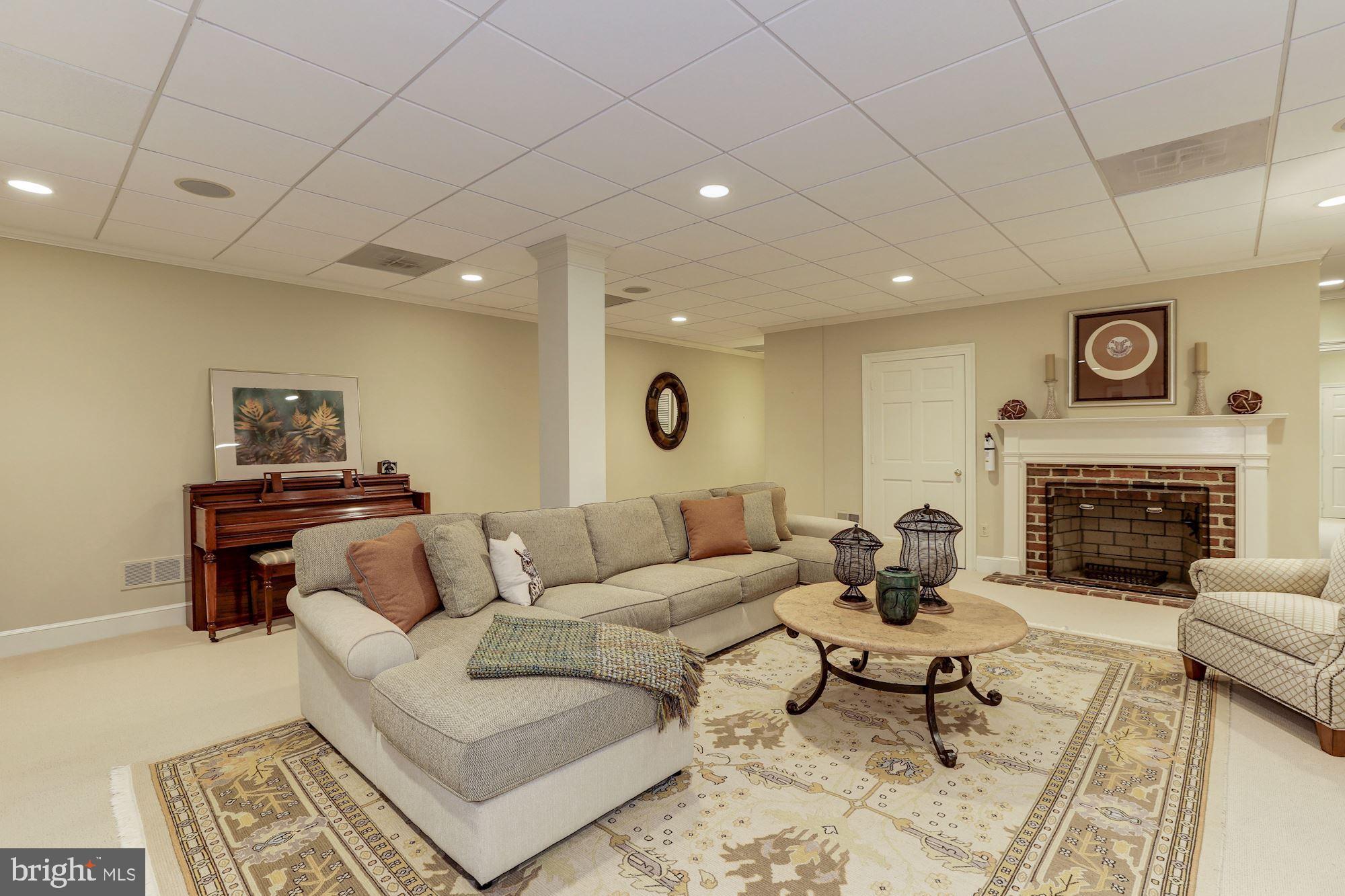 VIERS MILL VILLAGE - Residential