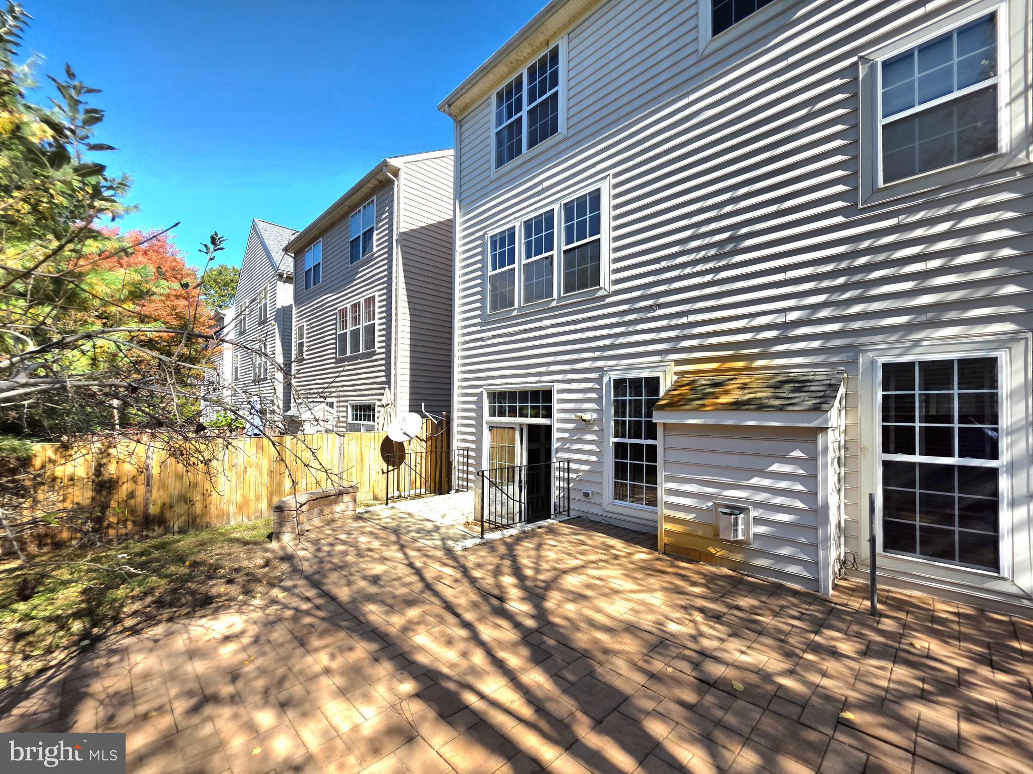 VILLAGE AT LORTON VALLEY - Residential Lease