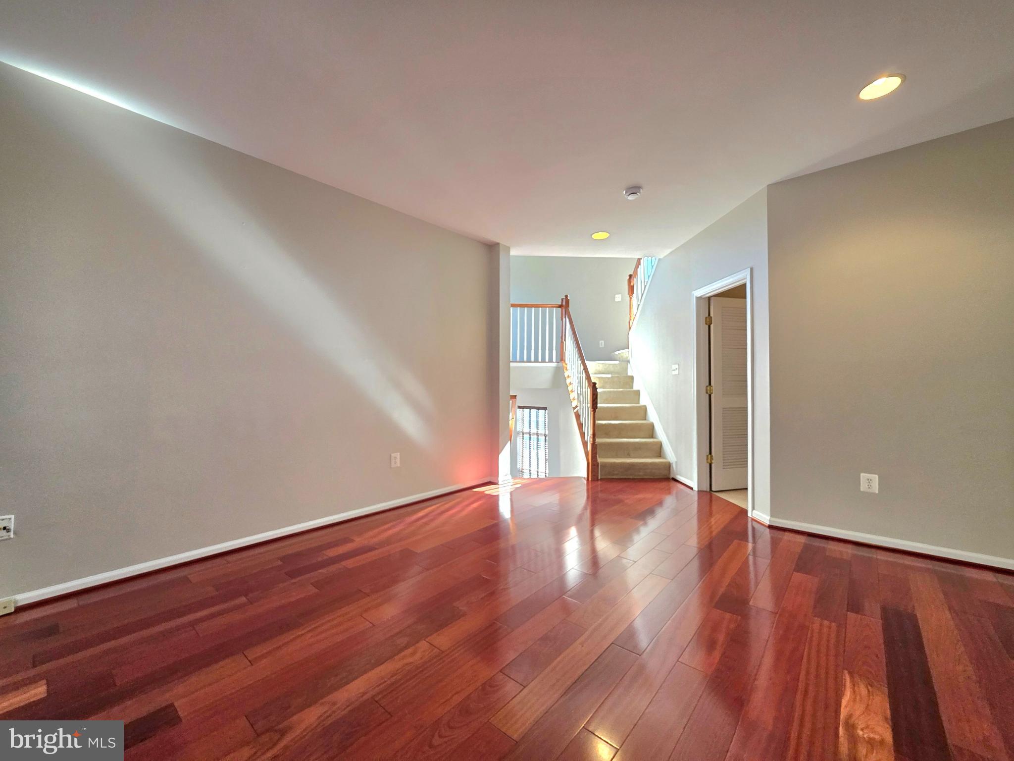 VILLAGE AT LORTON VALLEY - Residential Lease