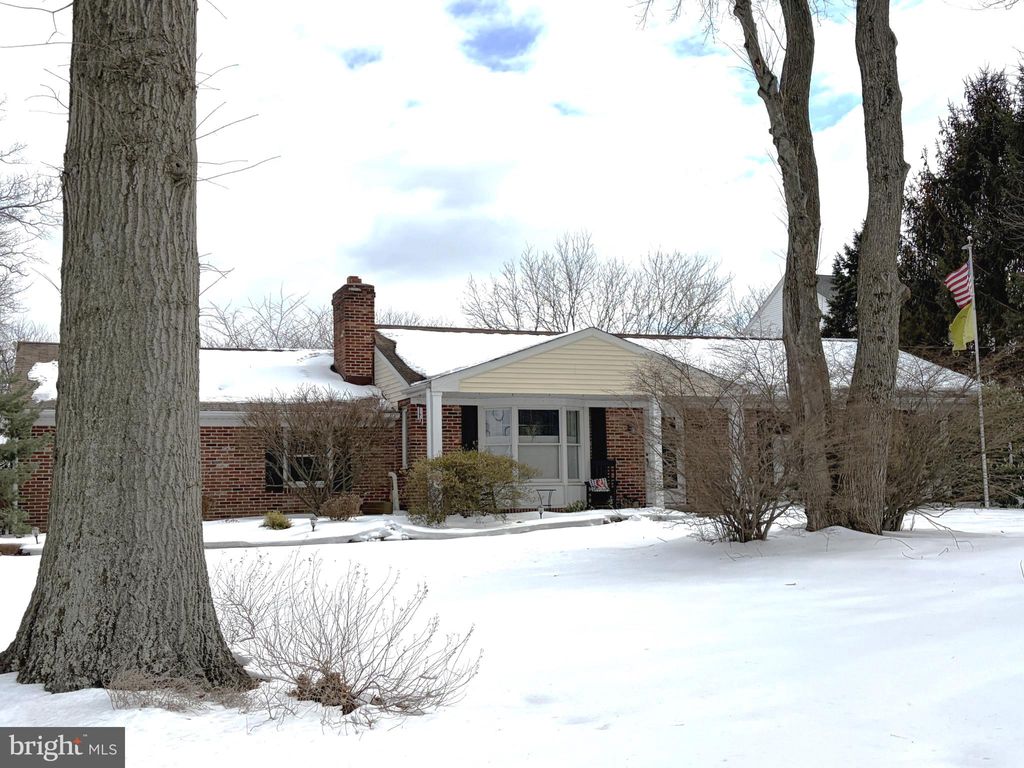 Photo of 1901 Oxford Valley Road, YARDLEY, PA 19067 (MLS # PABU2113220)