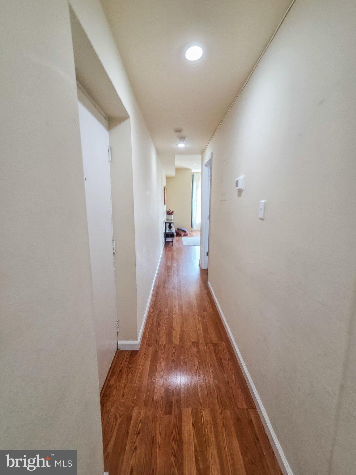 207 R STREET NW 4